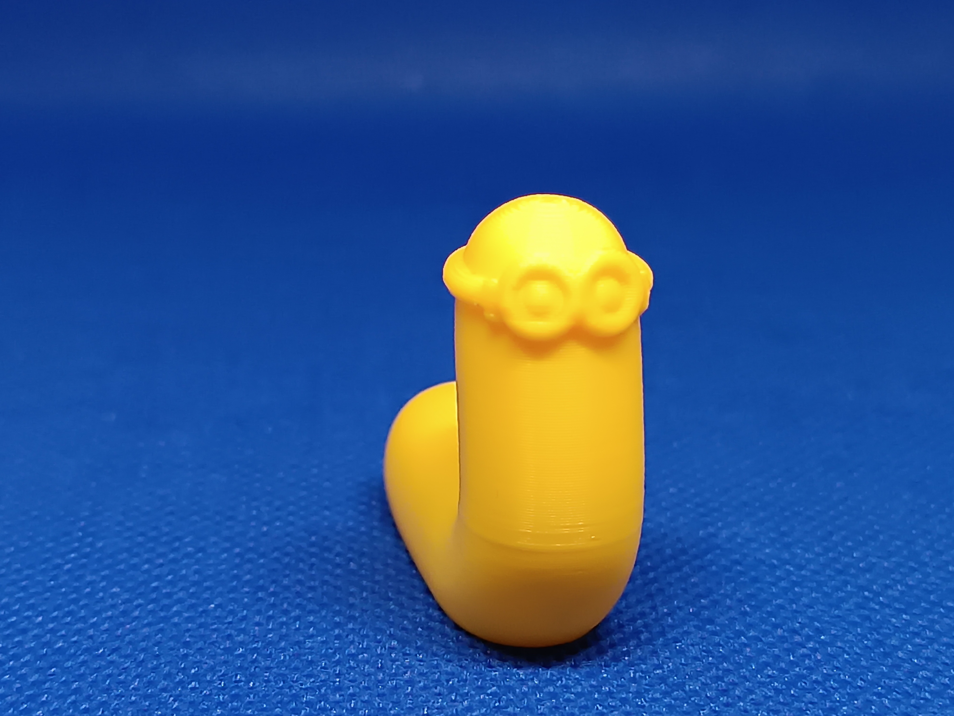 Gang of Worms - Kevin, favorite food? Banana! by Valeria Momo & Mattia