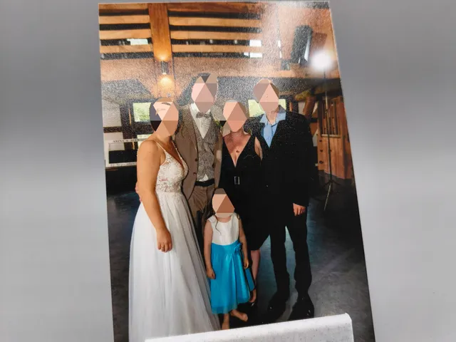 Polaroid Stand