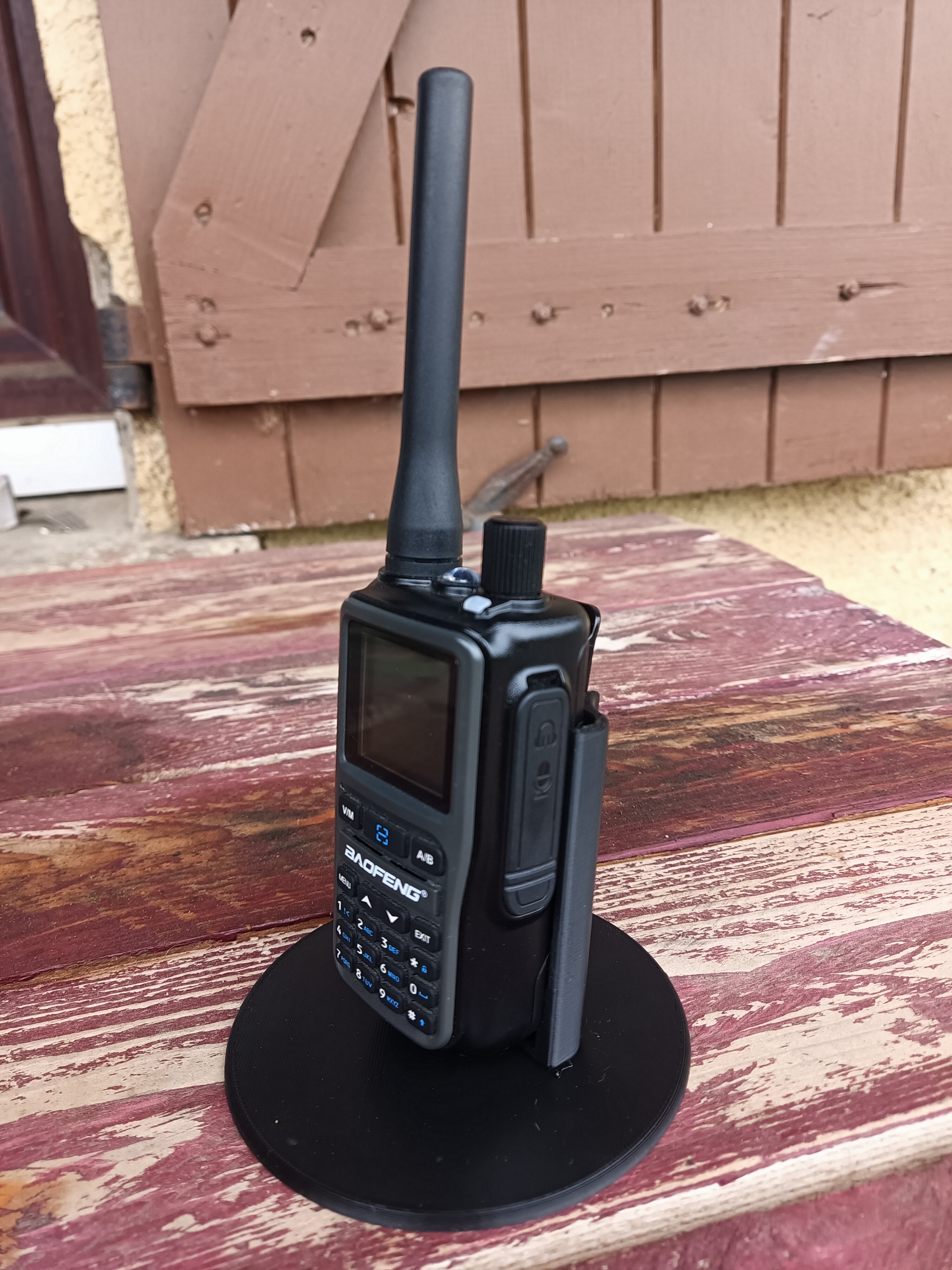 Baofeng UV-5R / GT-5R mini desk stand