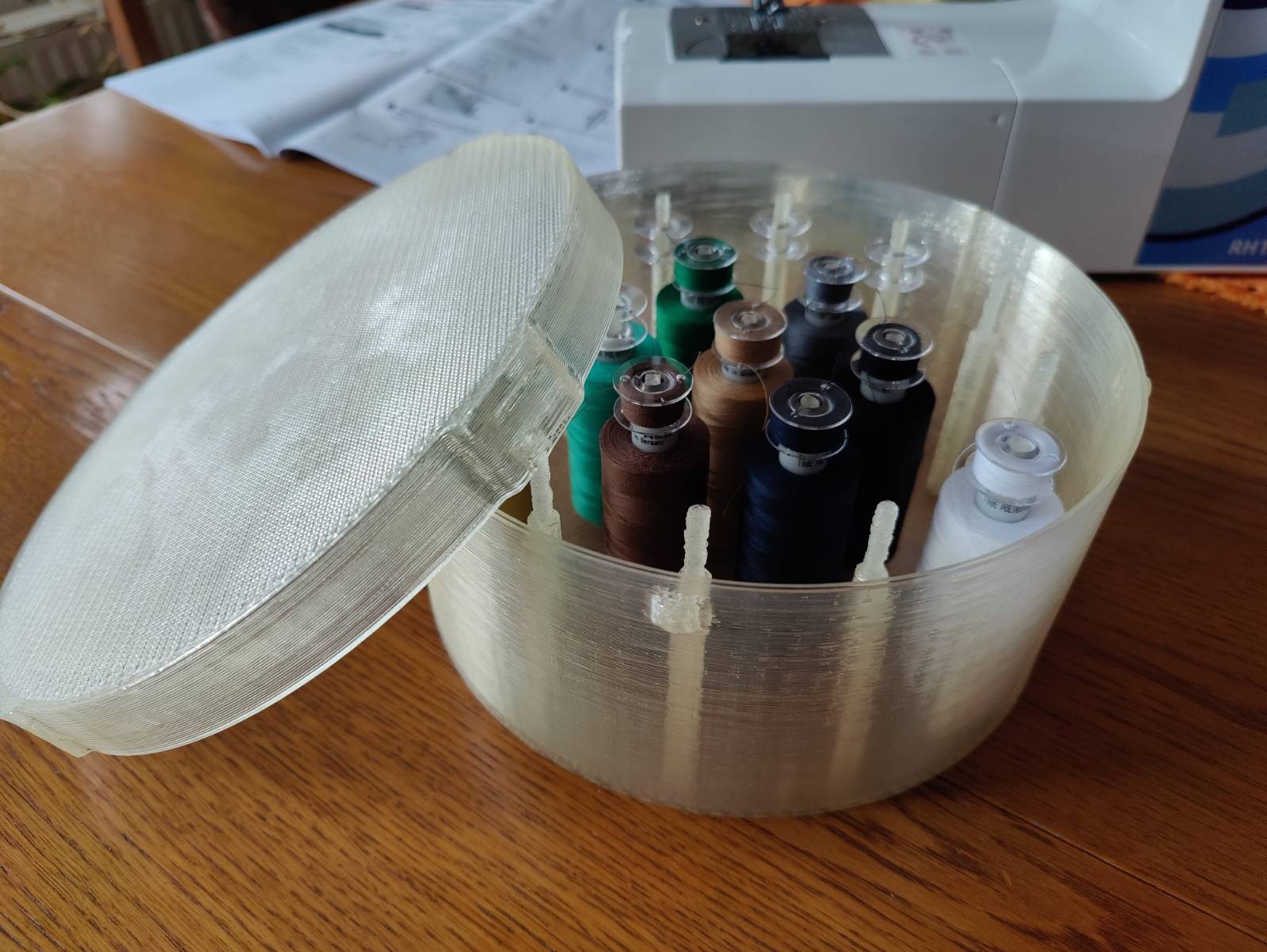 Thread container with lid by IreBrezOvire | Download free STL model ...