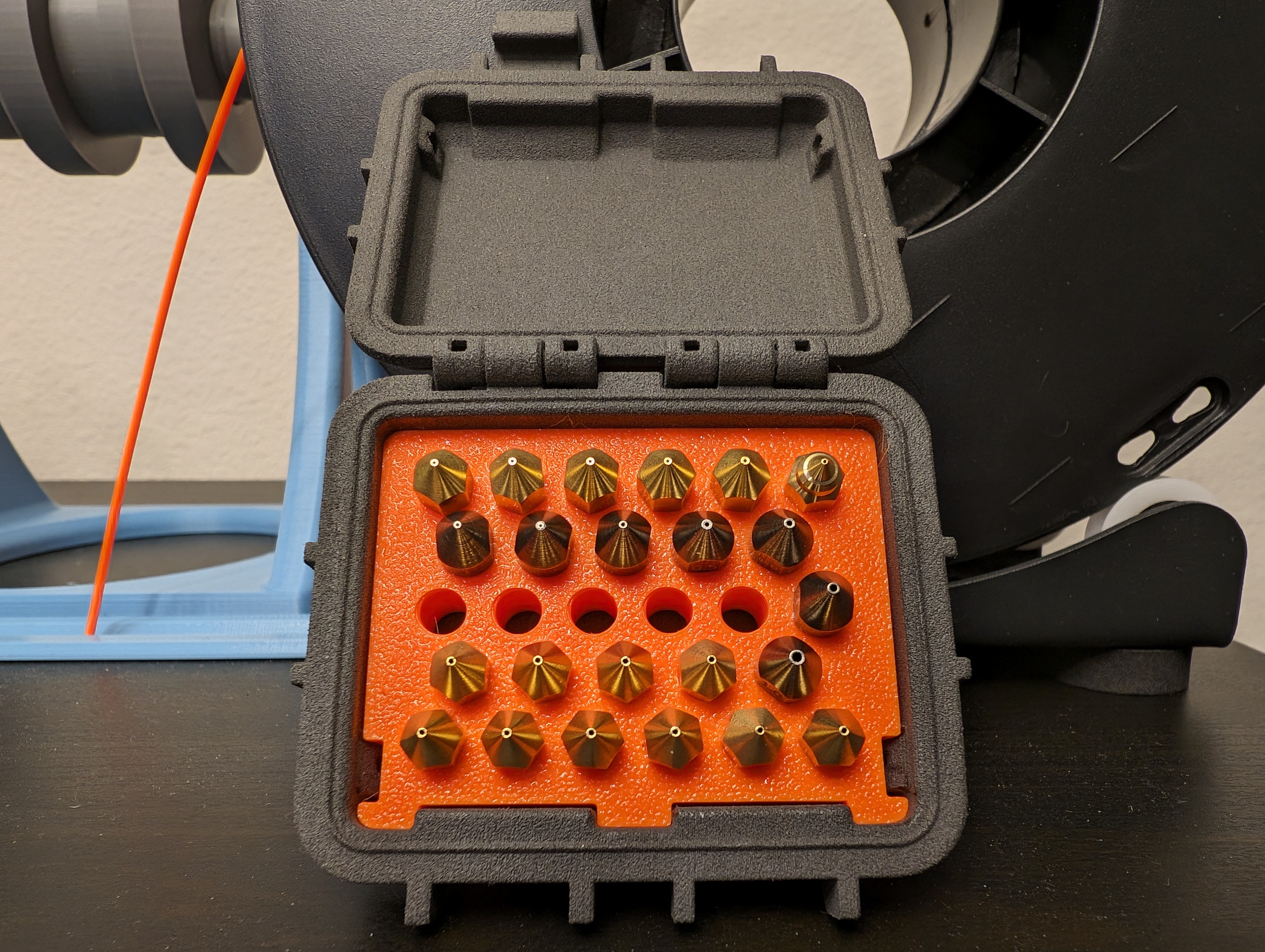 Small Nozzle Holder Case From A Free Nylon Formlabs Sample