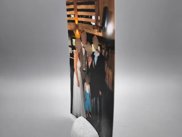 Simple but elegant polaroid stand
