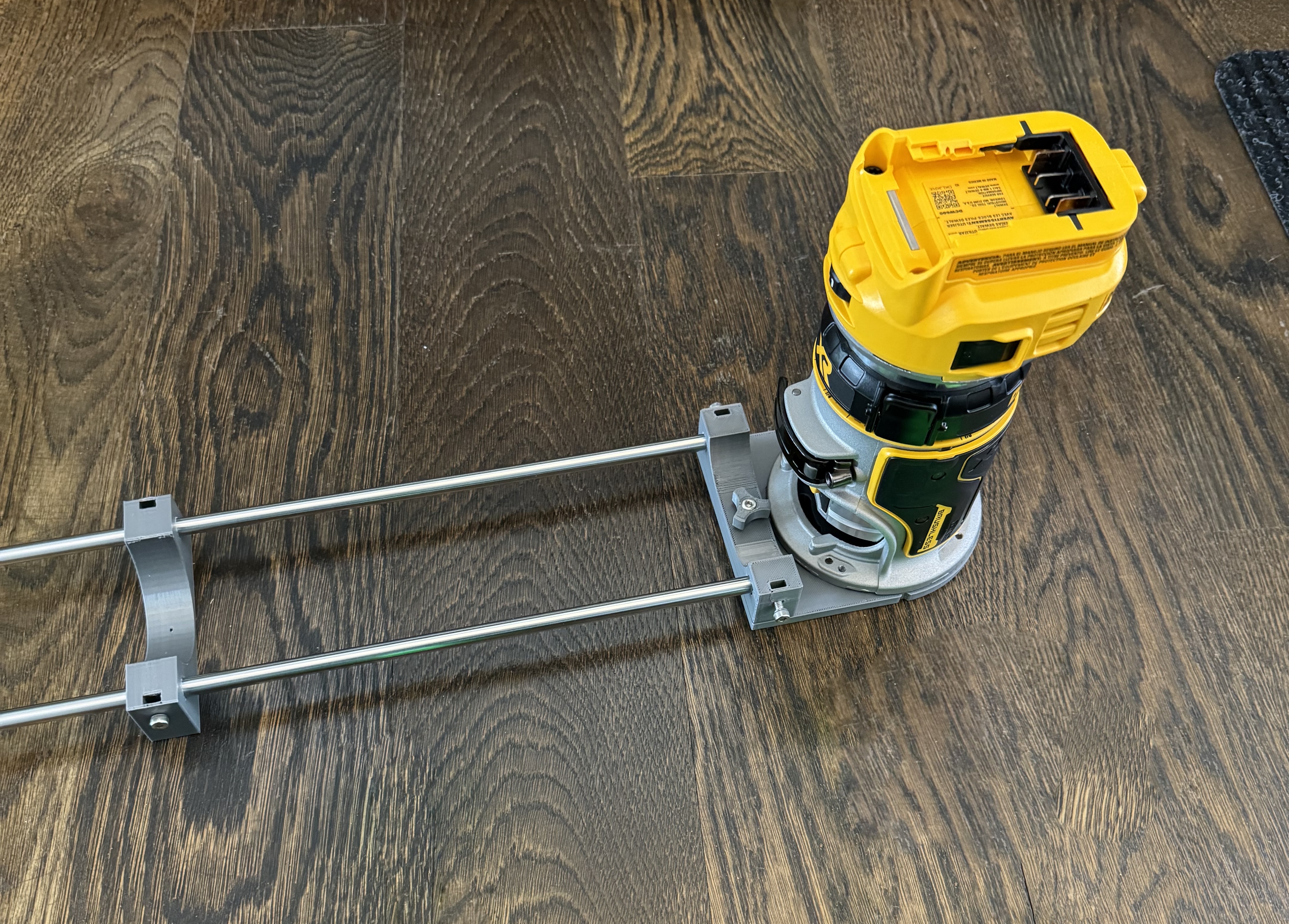 detachable DeWalt Router circle jig