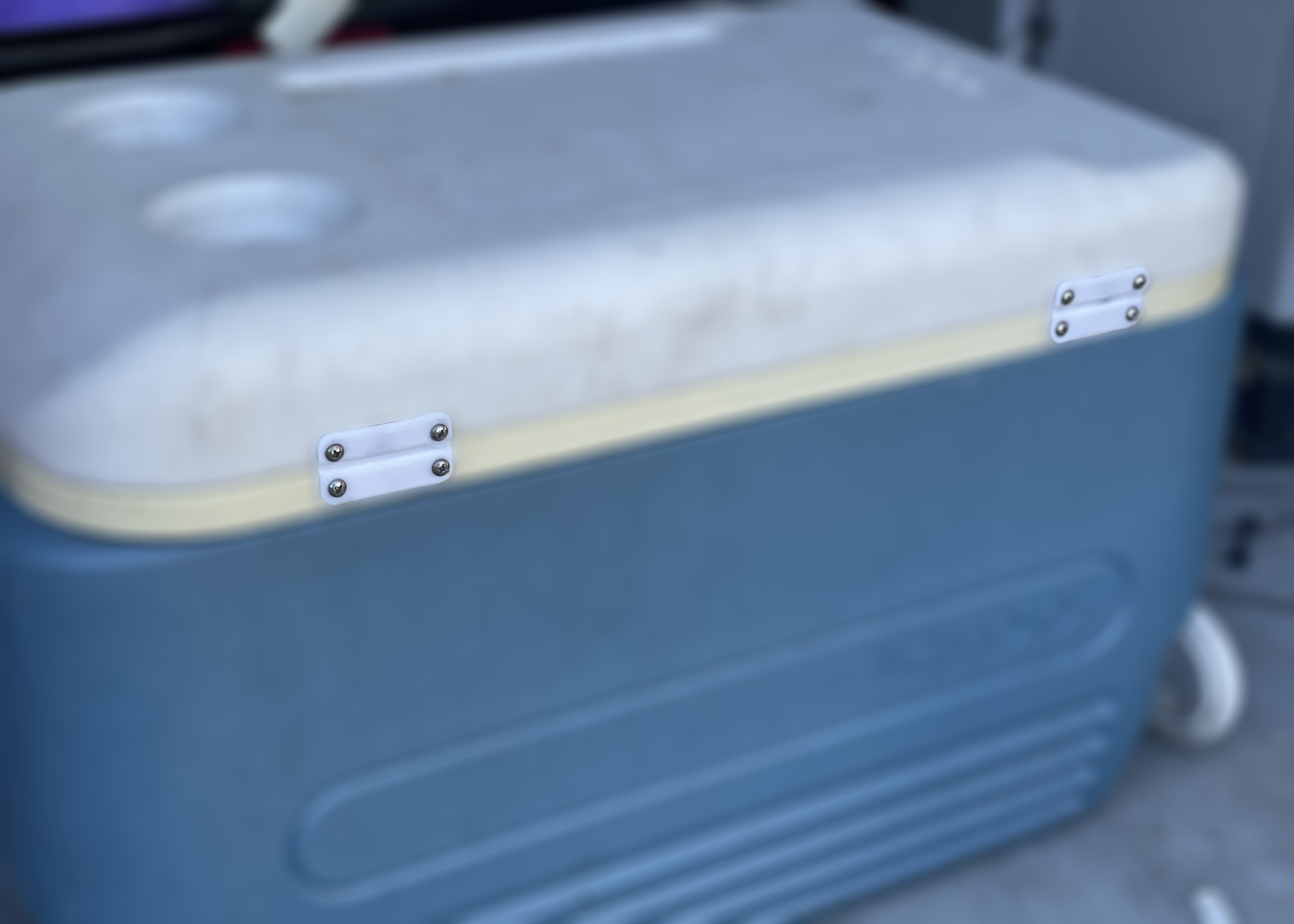 Miniatura 2 do modelo 3D Cooler Hinge for Igloo Cooler