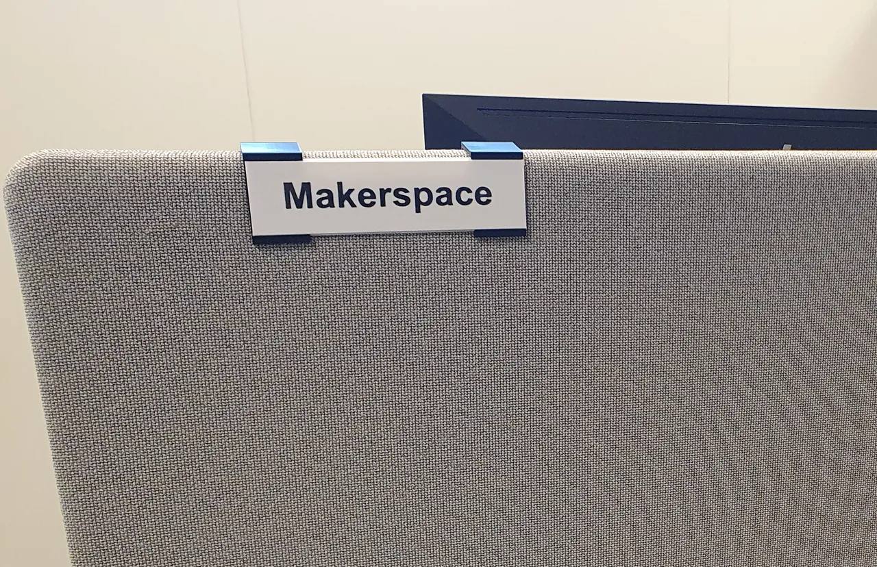 1-cubicle-wall-name-plate-by-hobbyist-printer-download-free-stl-model-printables-com