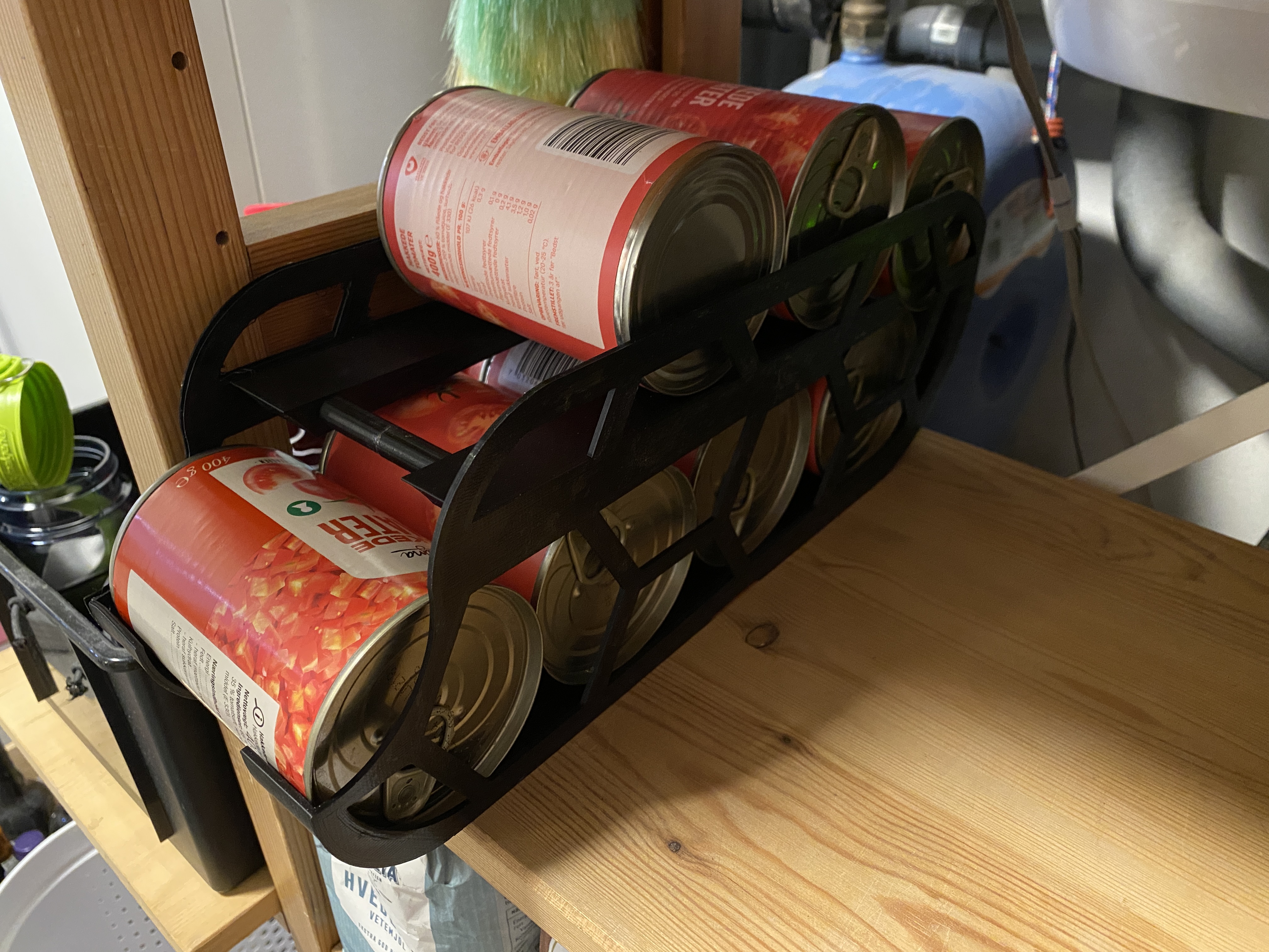 Food can FIFO dispenser
