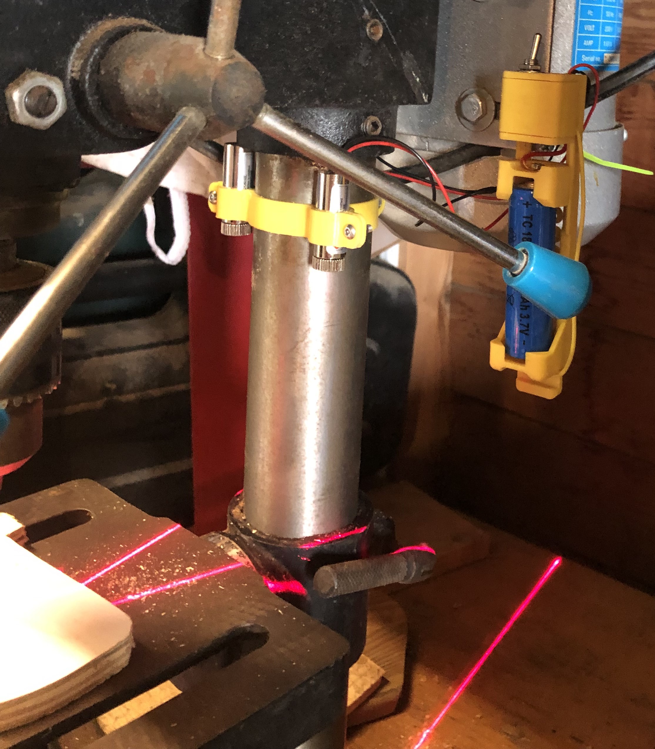 Crosshair laser adapter drill press by Proffie1969 Download free STL