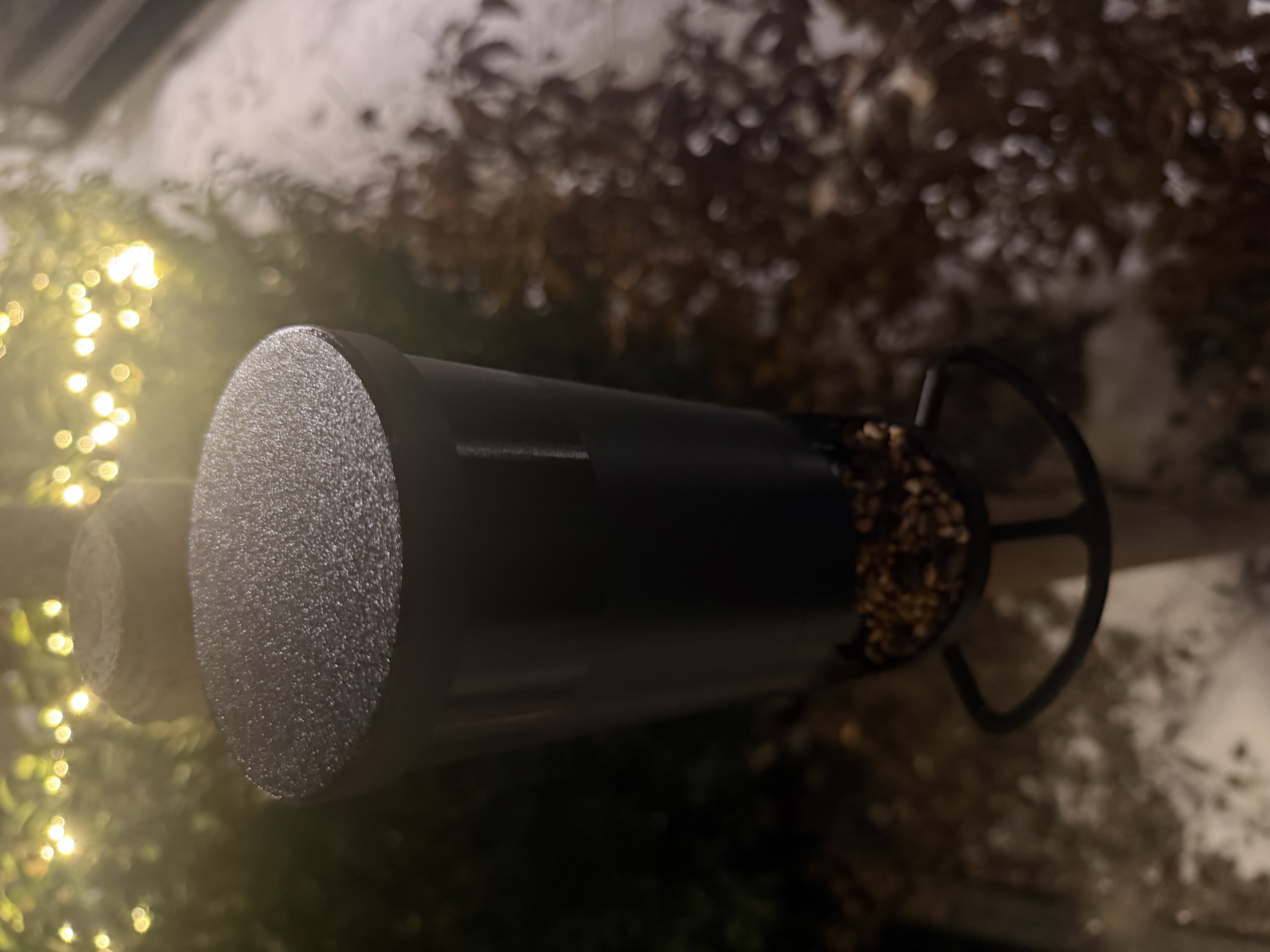 mountable birdfeeder — thumbnail 2