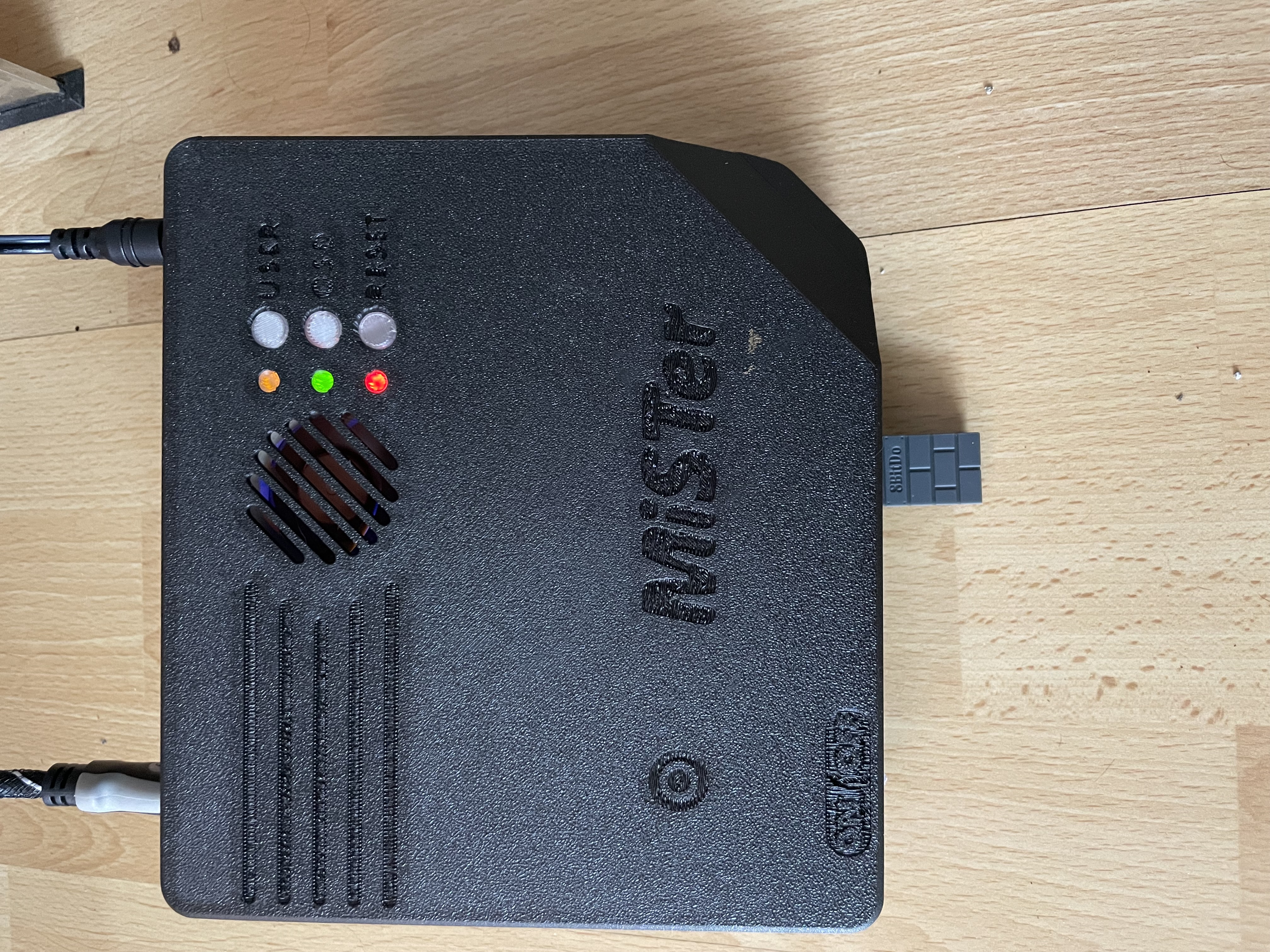 MiSTer FPGA Midi Size Console Case (Remix of @RetroFrog's project)
