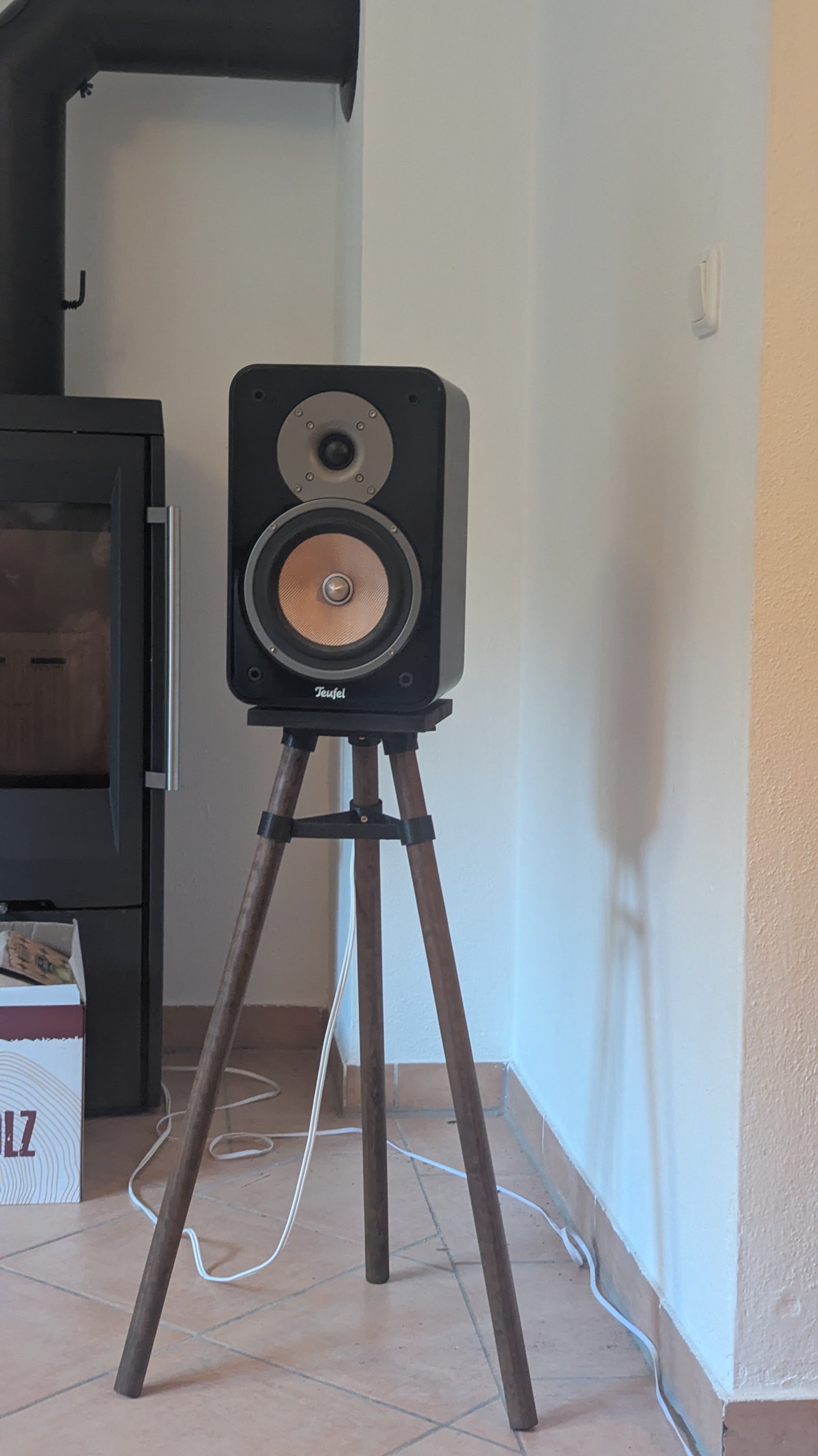 Shelf Speaker Tripod