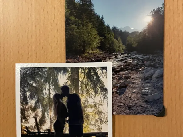 Invisible photo frame