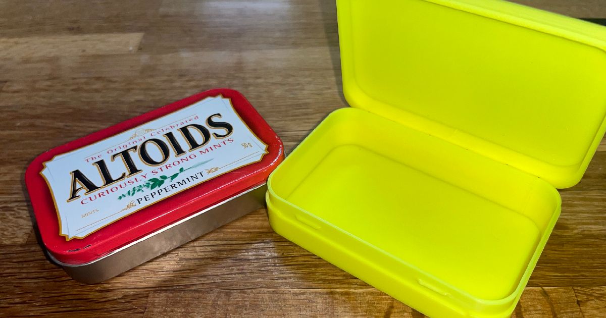 Small Flip top case (Altoids Tin) (Print in Place) by BobbyDazzler