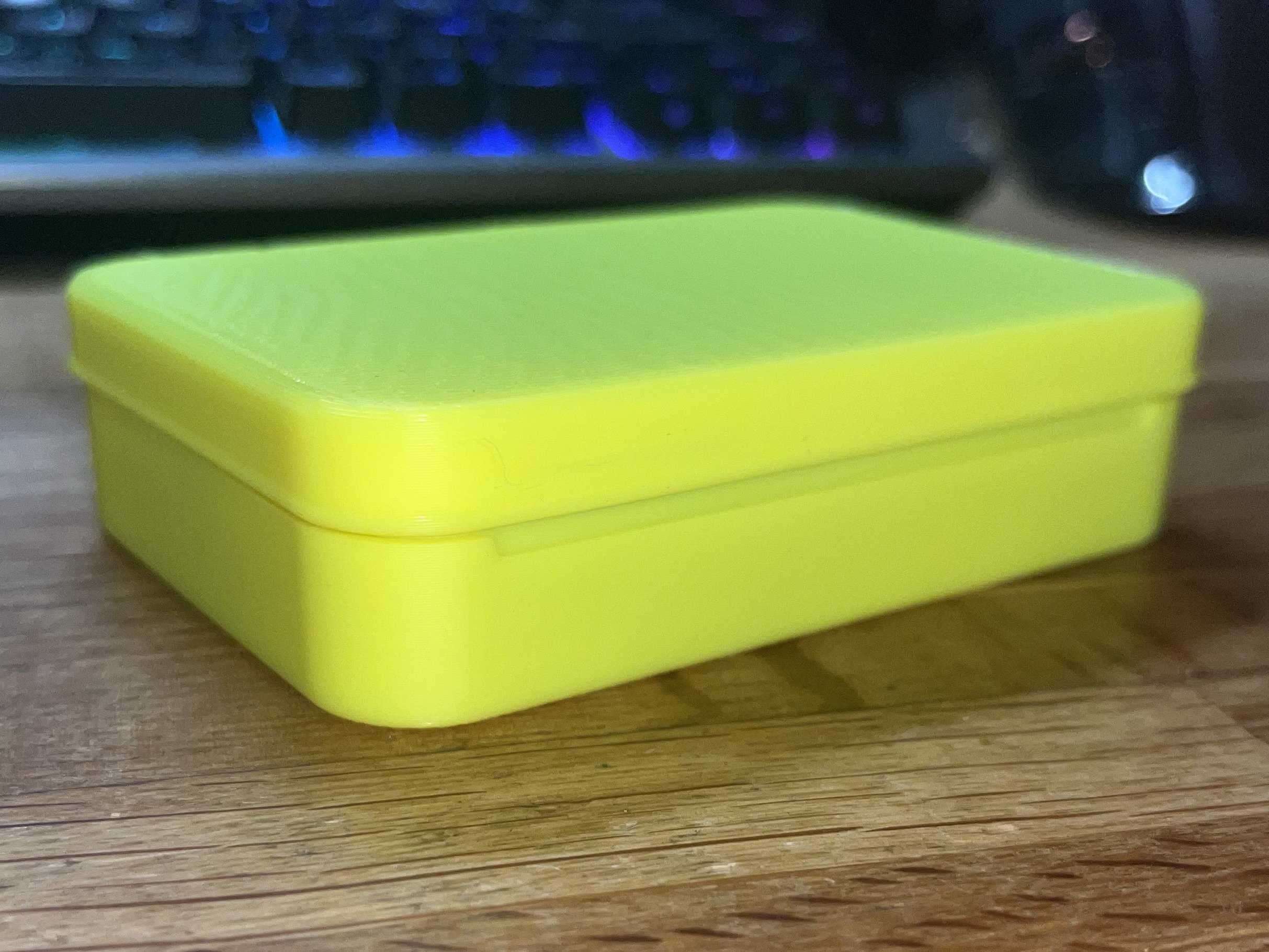 Small Flip top case (Altoids Tin) (Print in Place) by BobbyDazzler