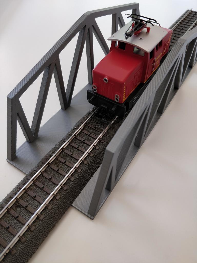 HO Scale Bridge without clips