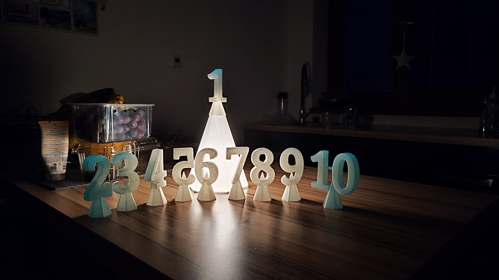 Miniatura 3 do modelo 3D IKEA STRALA - table numbers