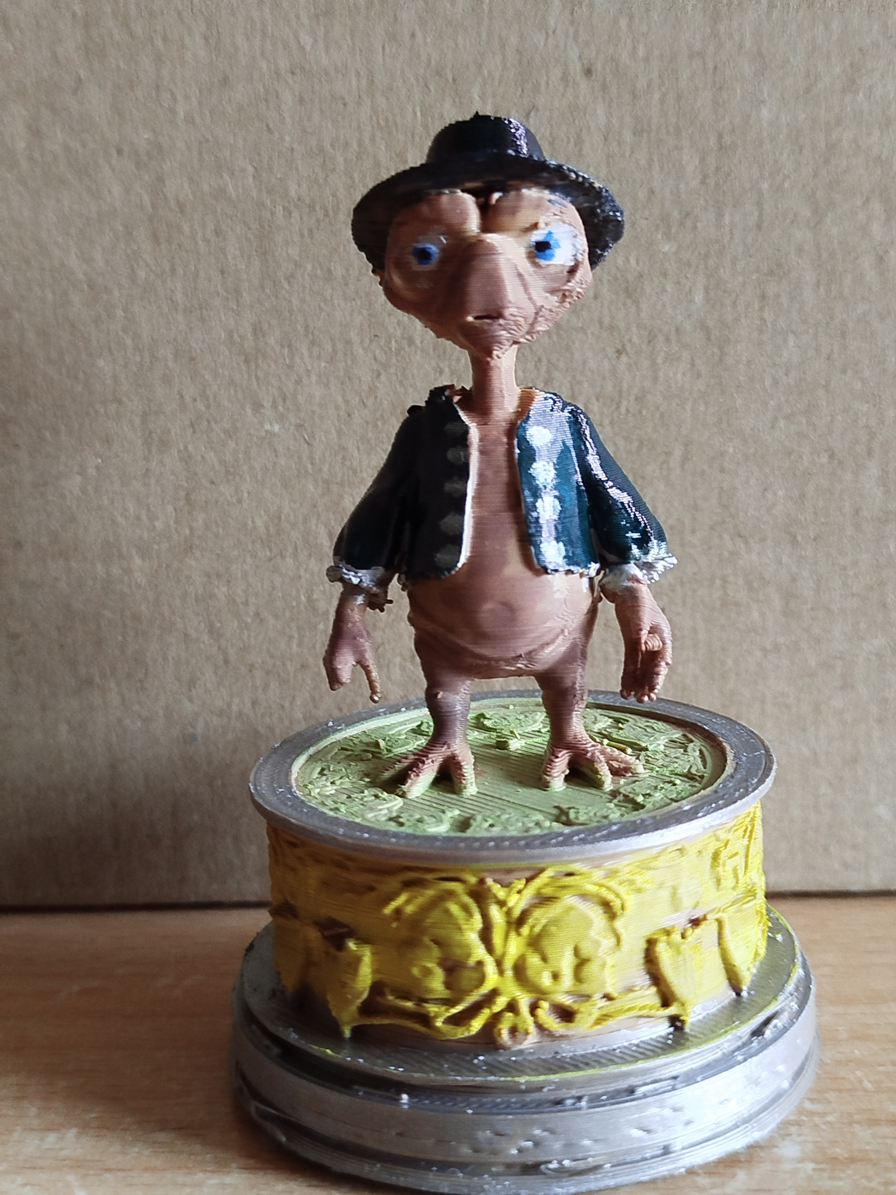 Mini E.T. Figurine on Decorative Base