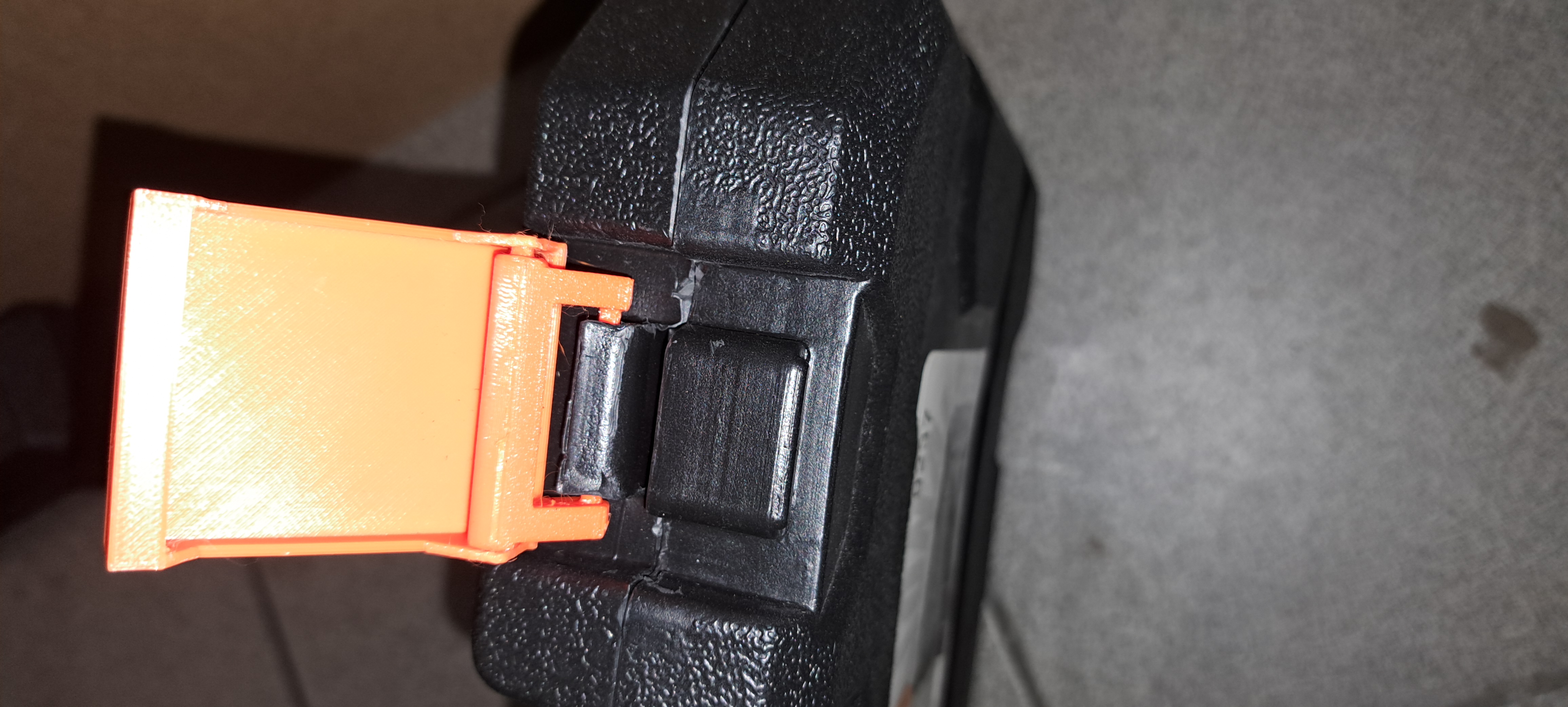HBM impact socketset case clamp