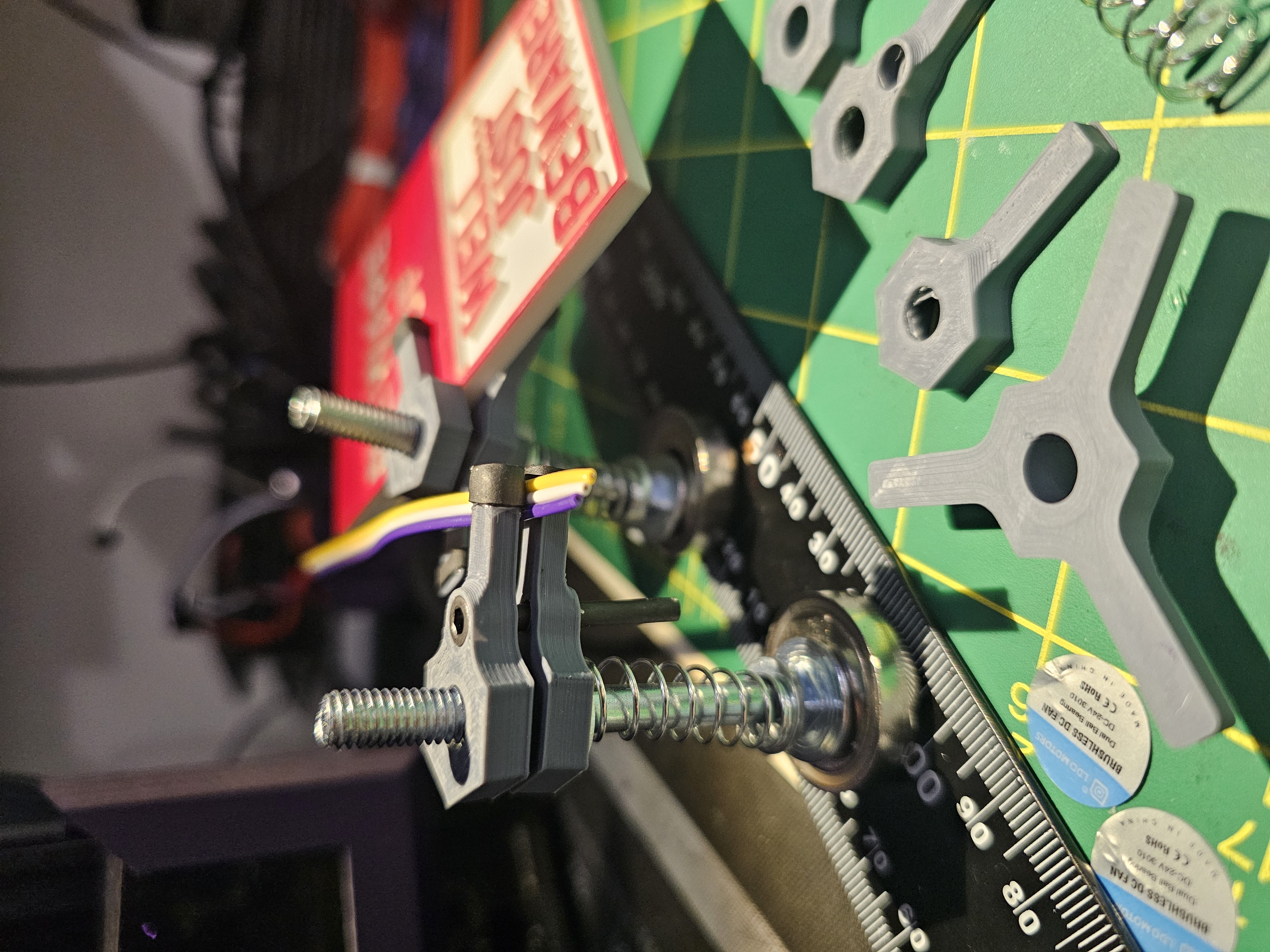 Simple Magnetic Third Hand