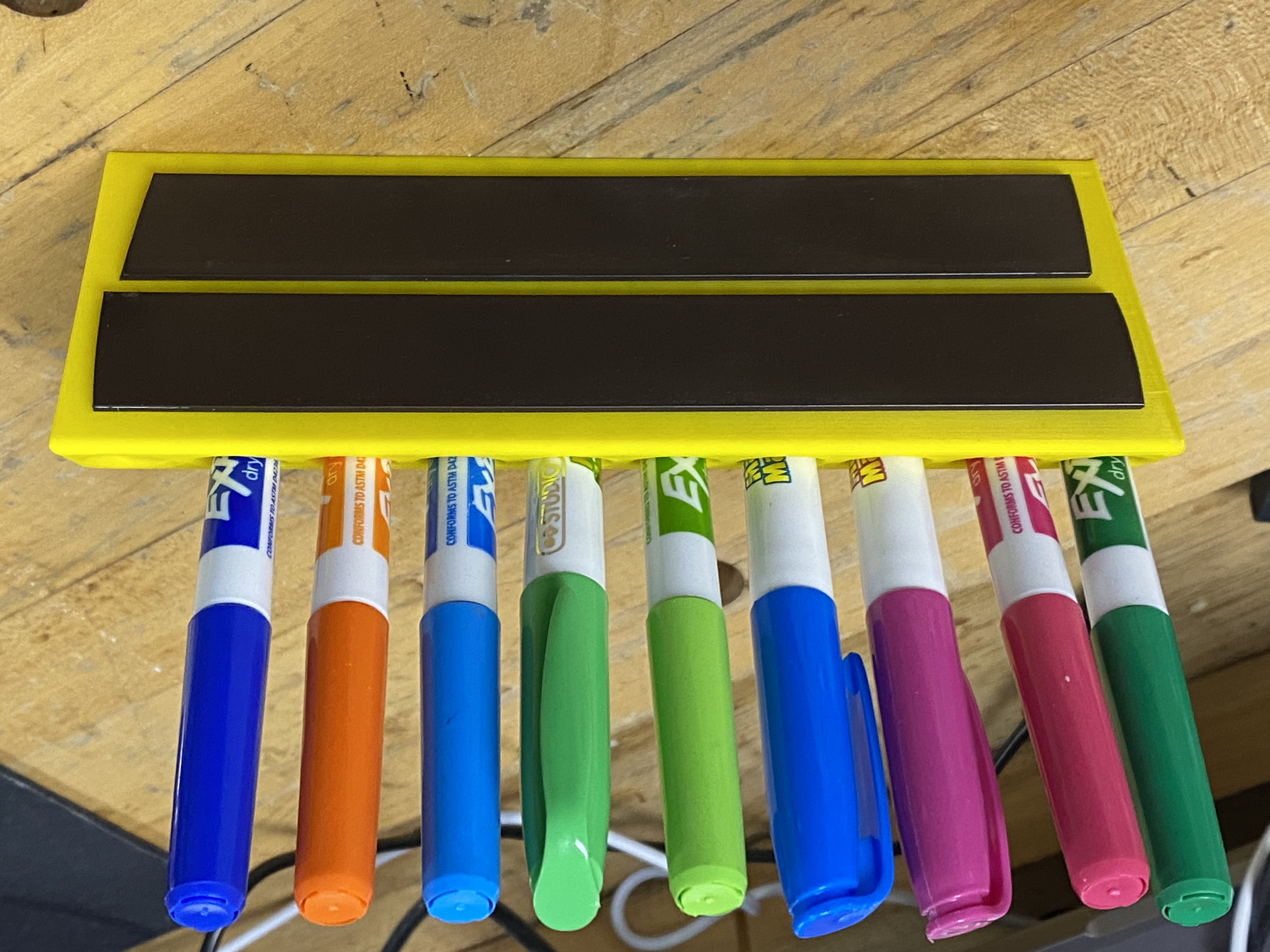 Marker Holder Dry Erase or Sharpies by Motoriley Download free STL