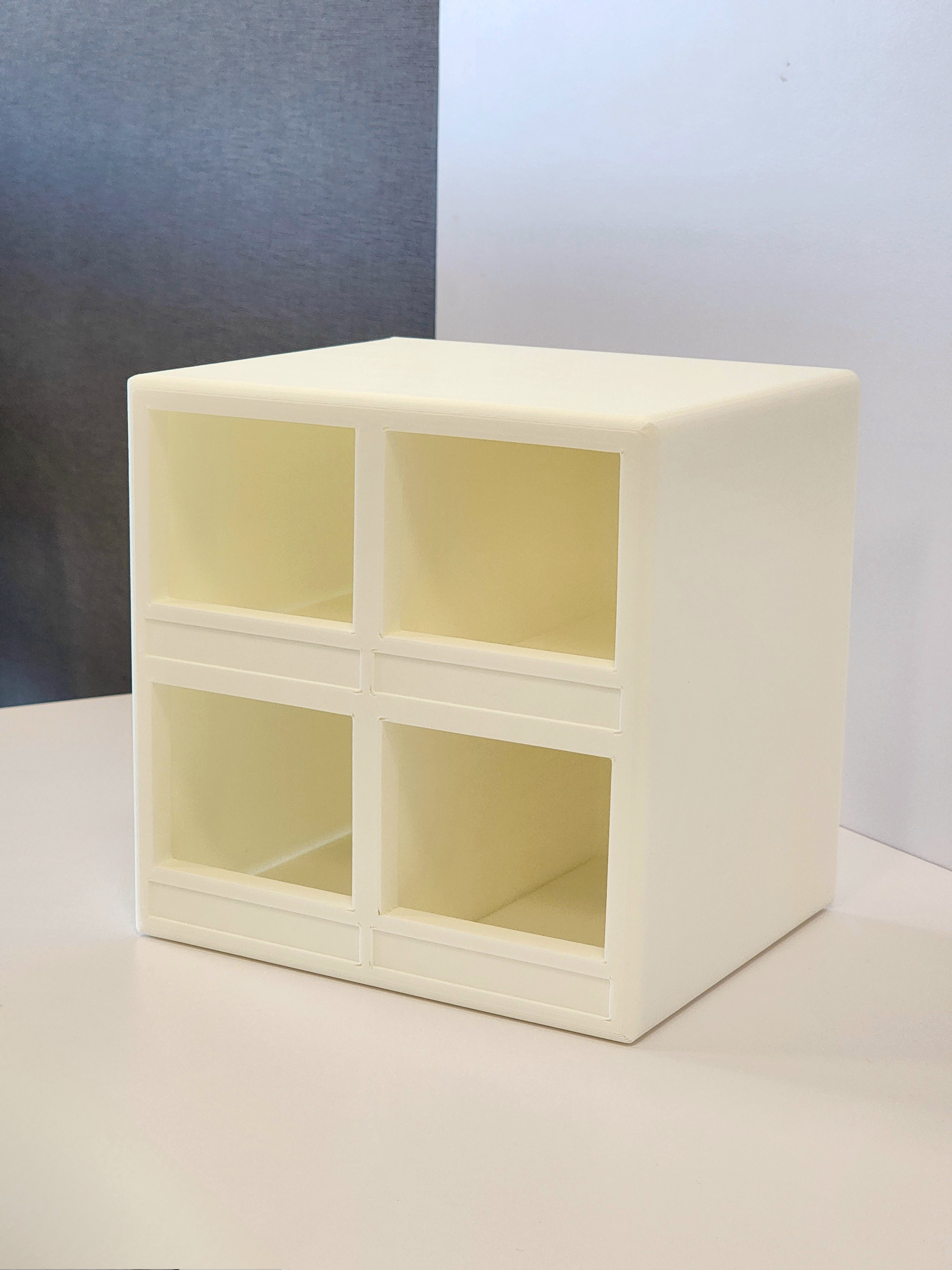 4-Slot Storage Container