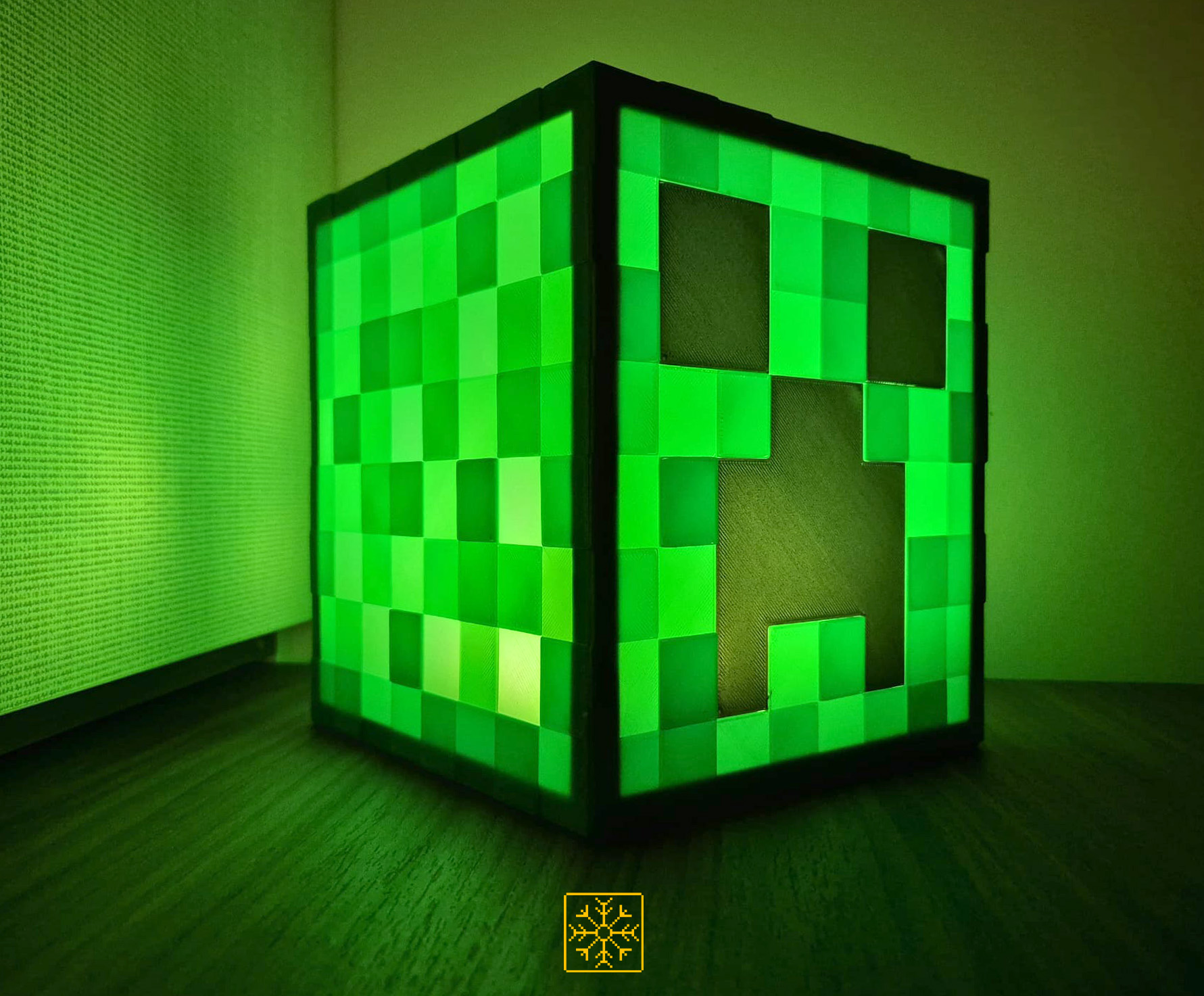 Minecraft Creeper Lantern – Easy Print & Assemble Desk Lamp
