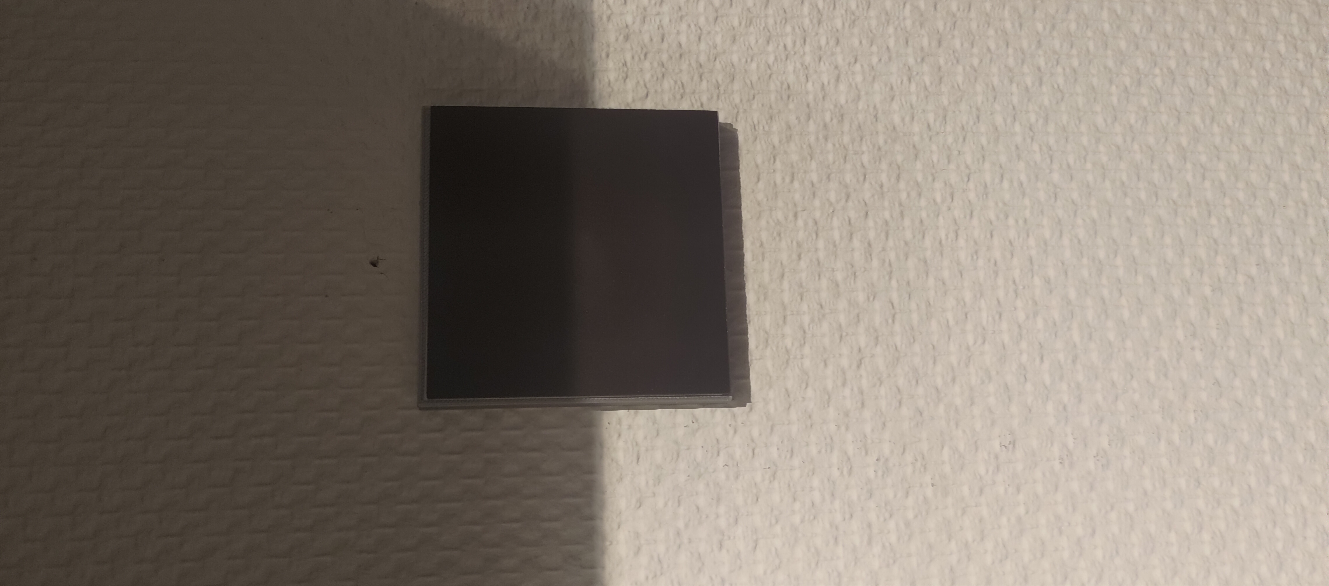 Displate inside Mounting Bracket