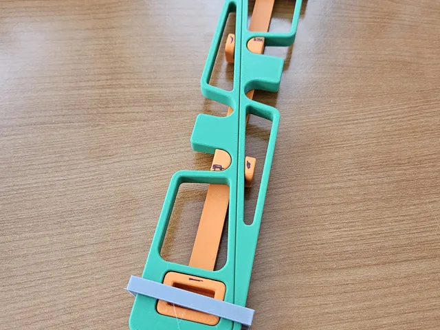 laptop stand strap-retainer