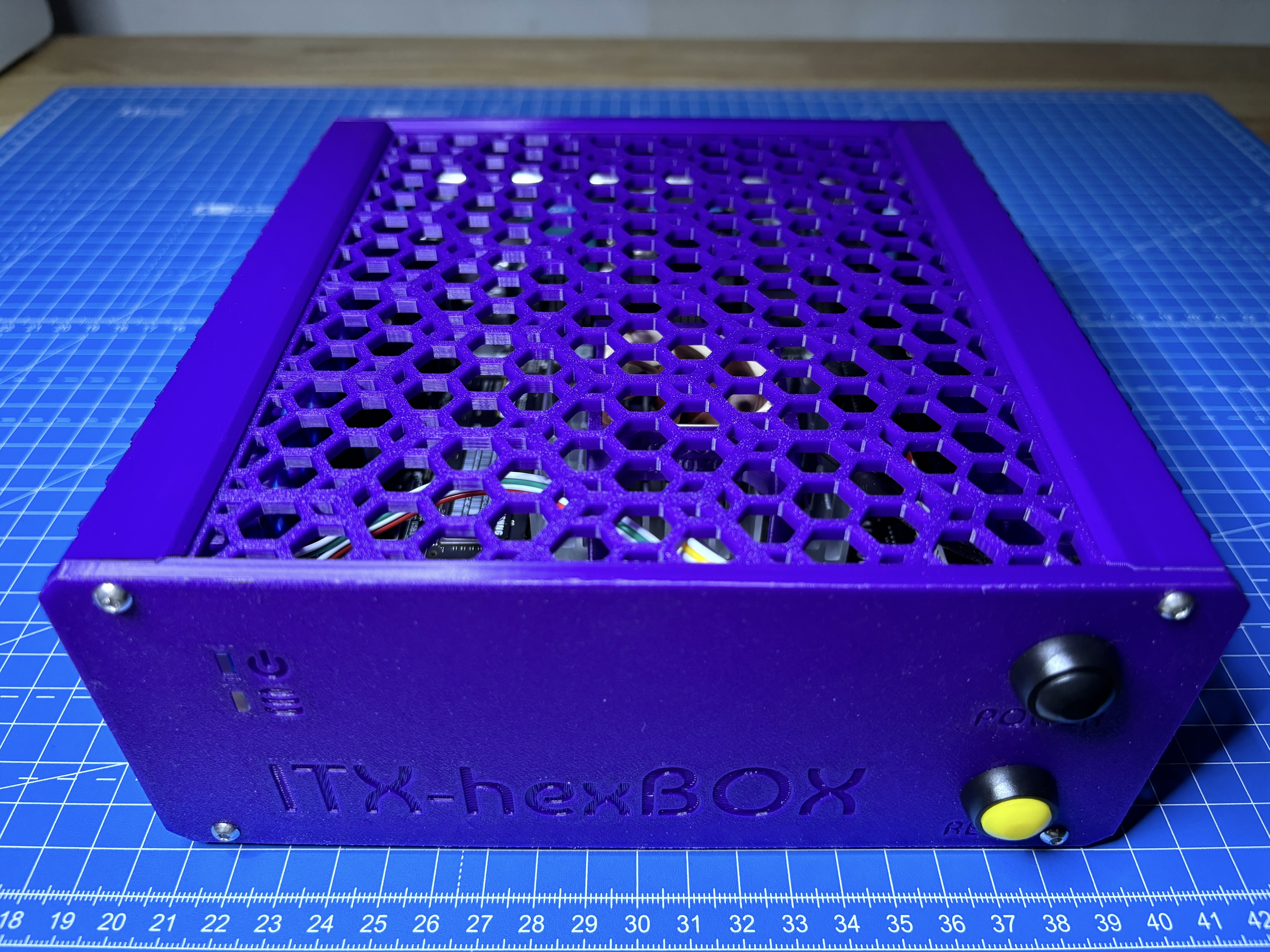 Miniatura 5 do modelo 3D ITX-hexBOX