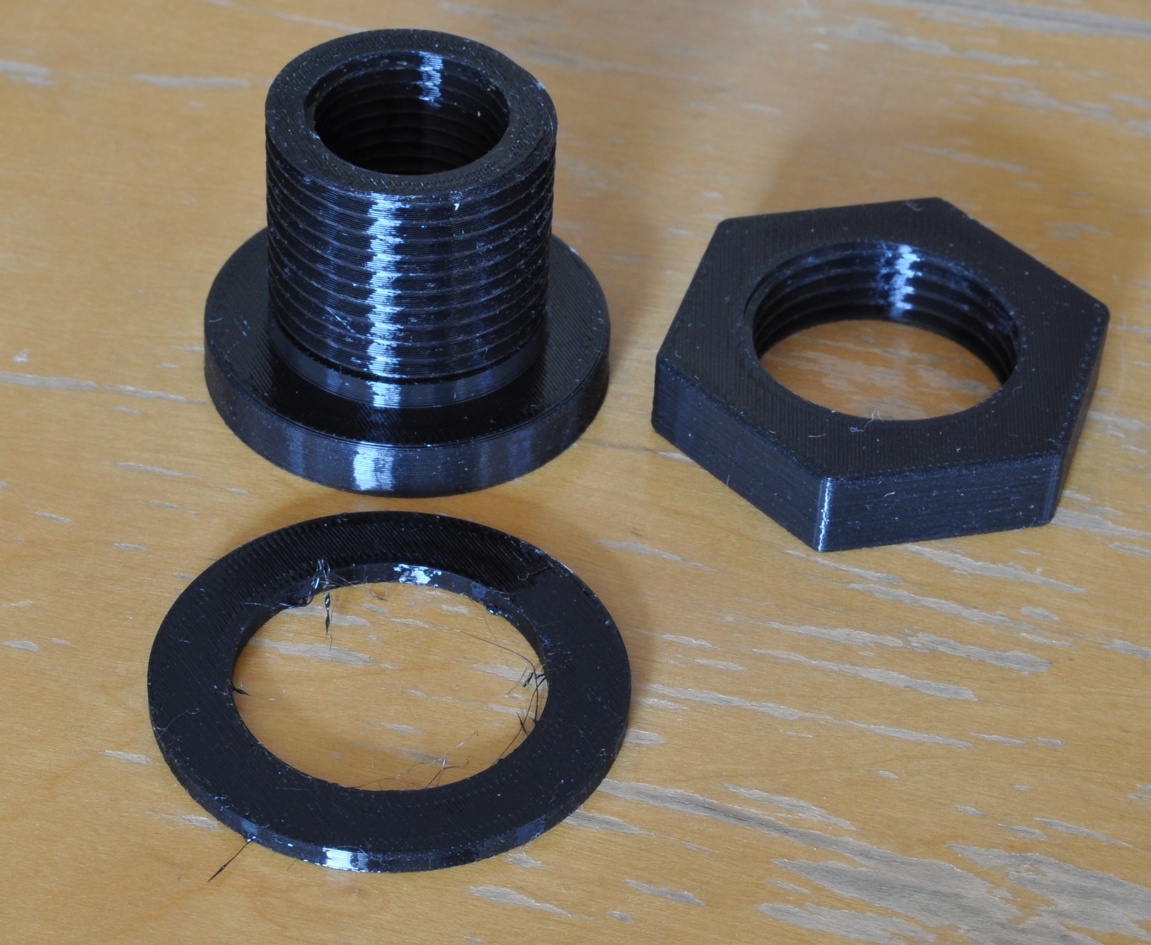 Miniatura 2 do modelo 3D Bulkhead Fitting for Rain Barrel
