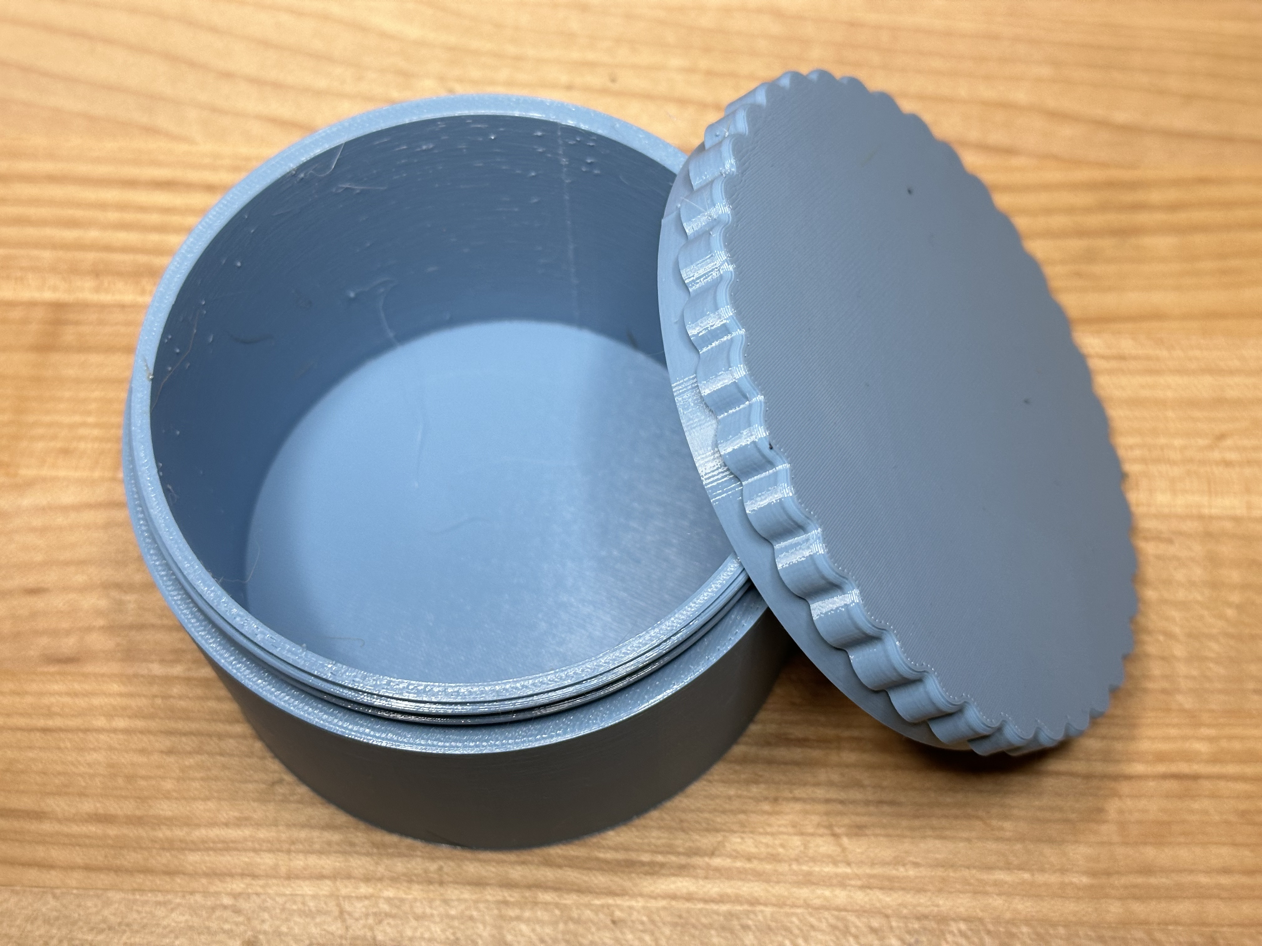 Less Shallow, 85mm diameter x 60mm deep jar with screw on lid