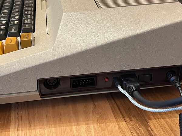 Atari 800 side I/O plate by aeberbach | Download free STL model ...