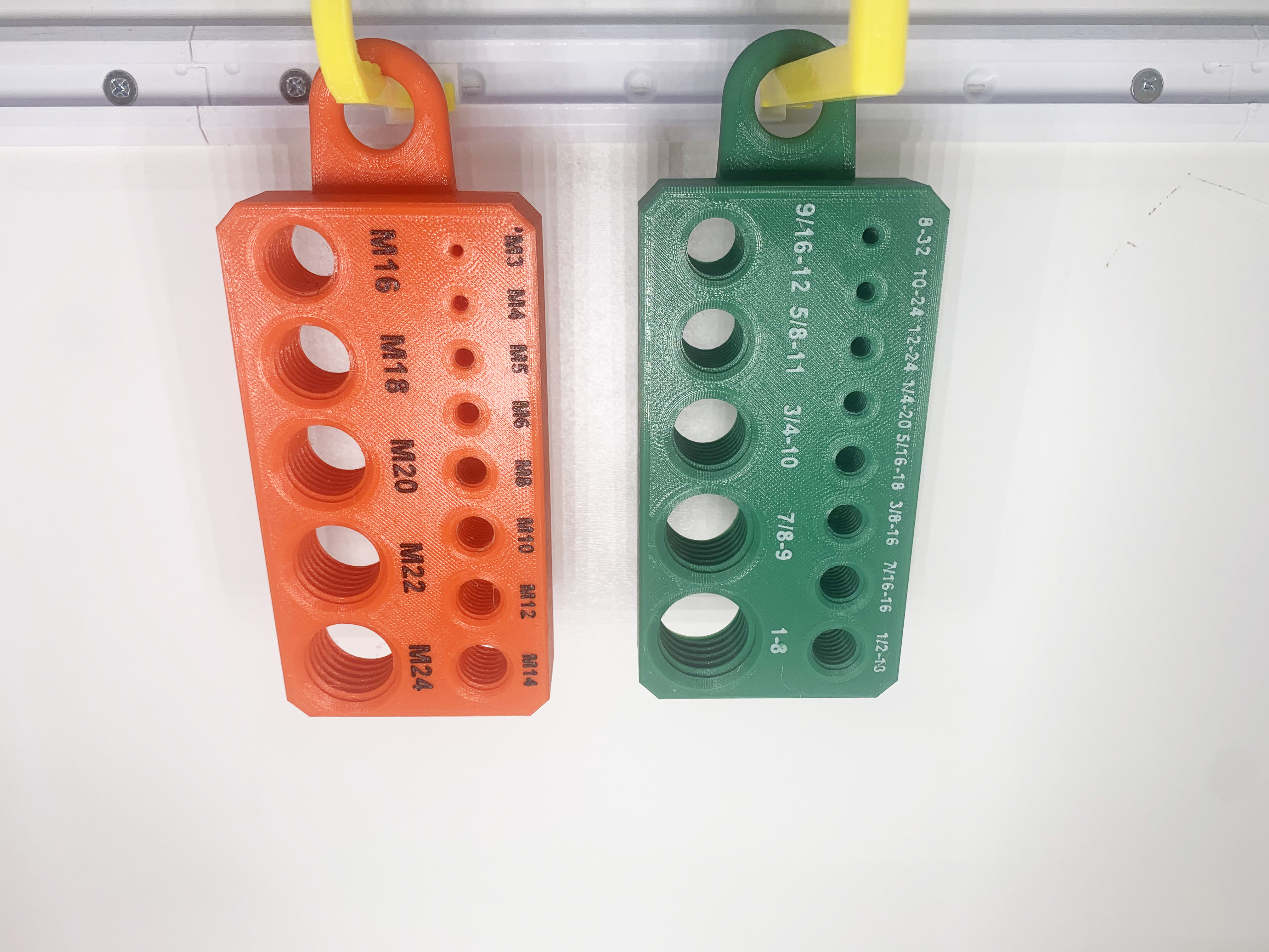 Large hook to hang the thread gauge by AlwaysTinkering | Download free STL model | Printables.com