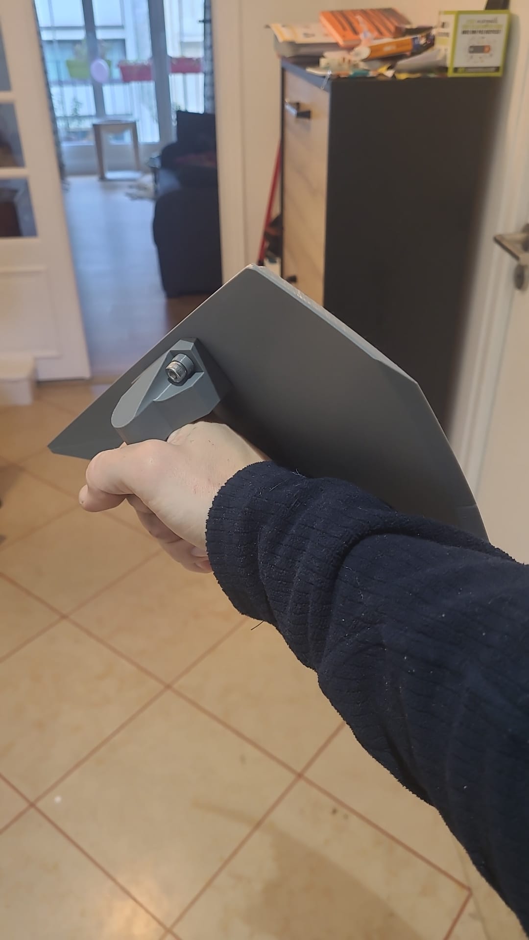 Shield with handle bolted on — miniatura 2