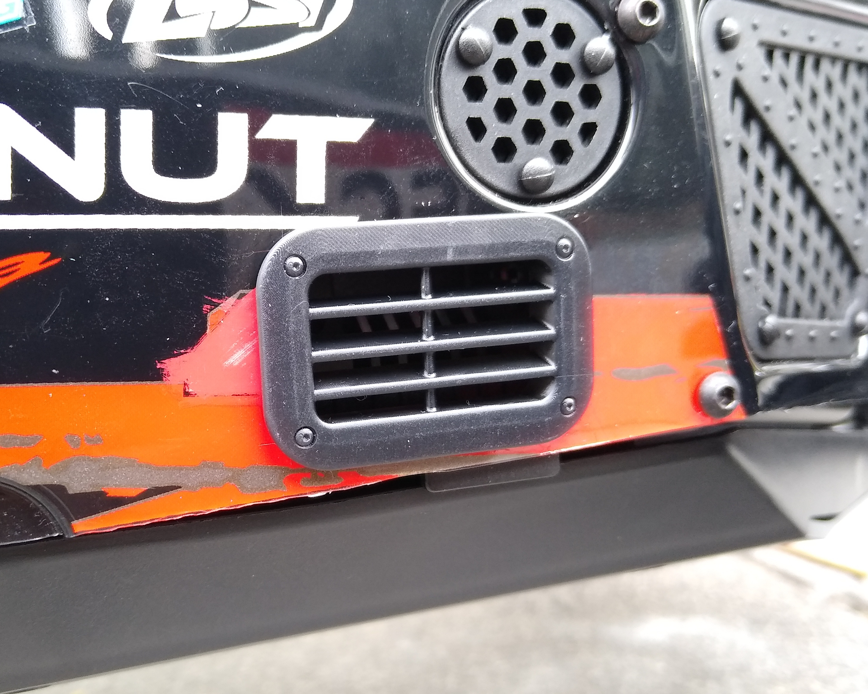 Grill for RC model car (FreeCAD)