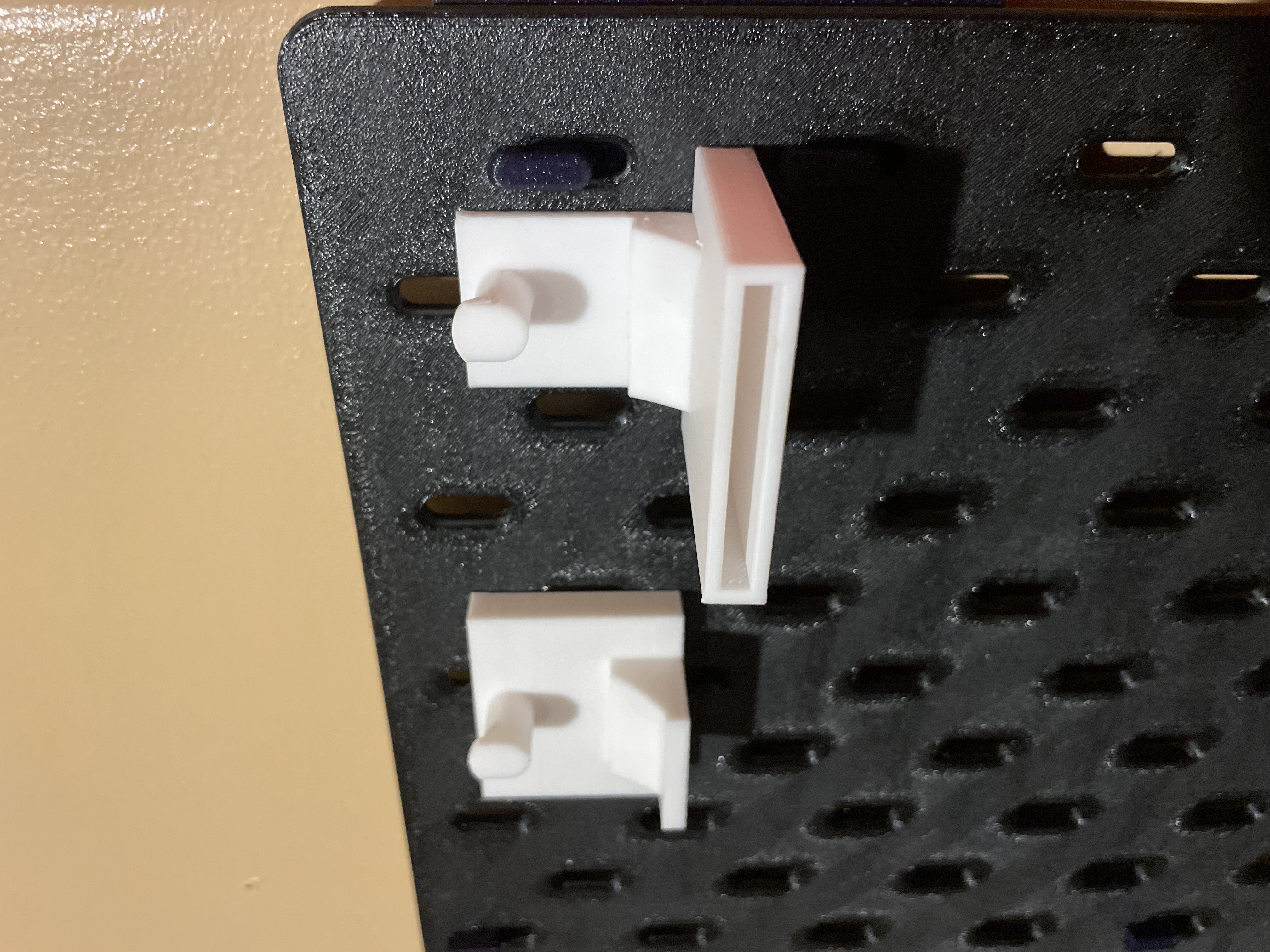 Benchy mount for Skadis w/ Swatch holder