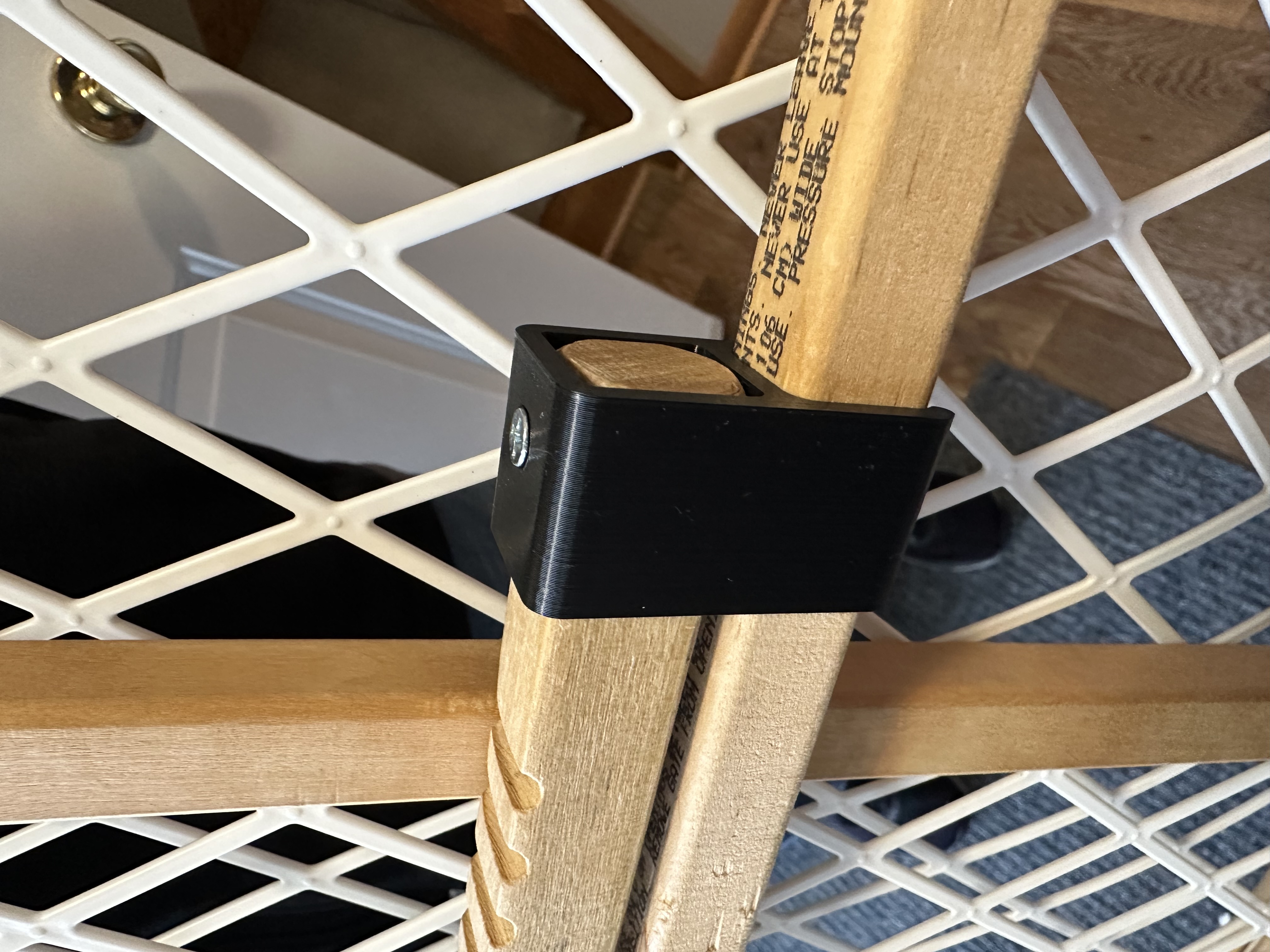 Replacement clip for Evenflo Baby Gate