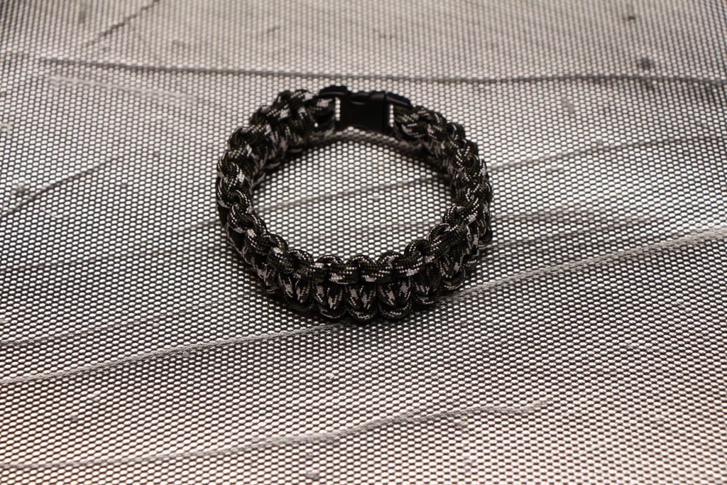 Paracord bracelet loom by Ornotermes Download free STL model