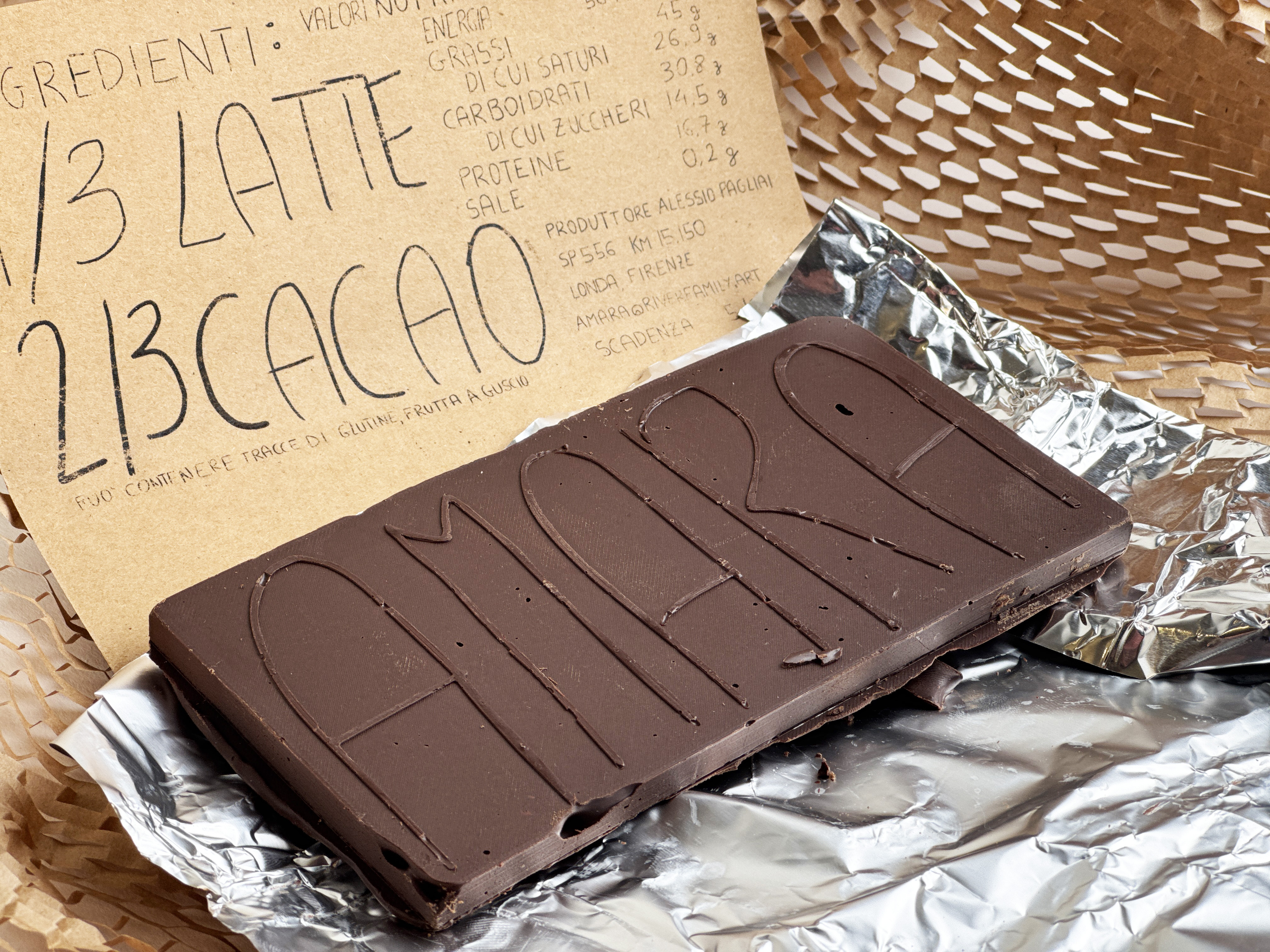 Amara - milk chocolate bar