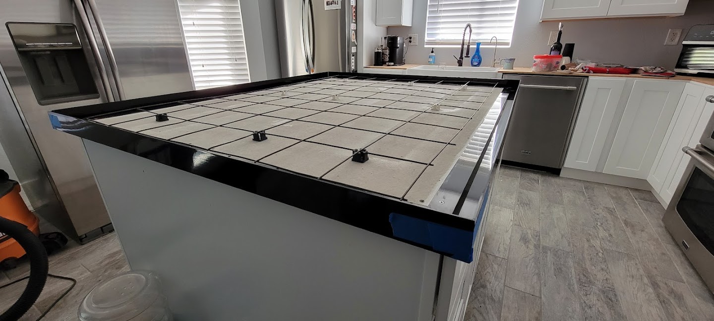 Concrete countertop wire mesh holder