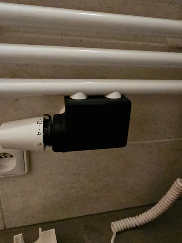 Cover for pipes to bathroom ladder heater