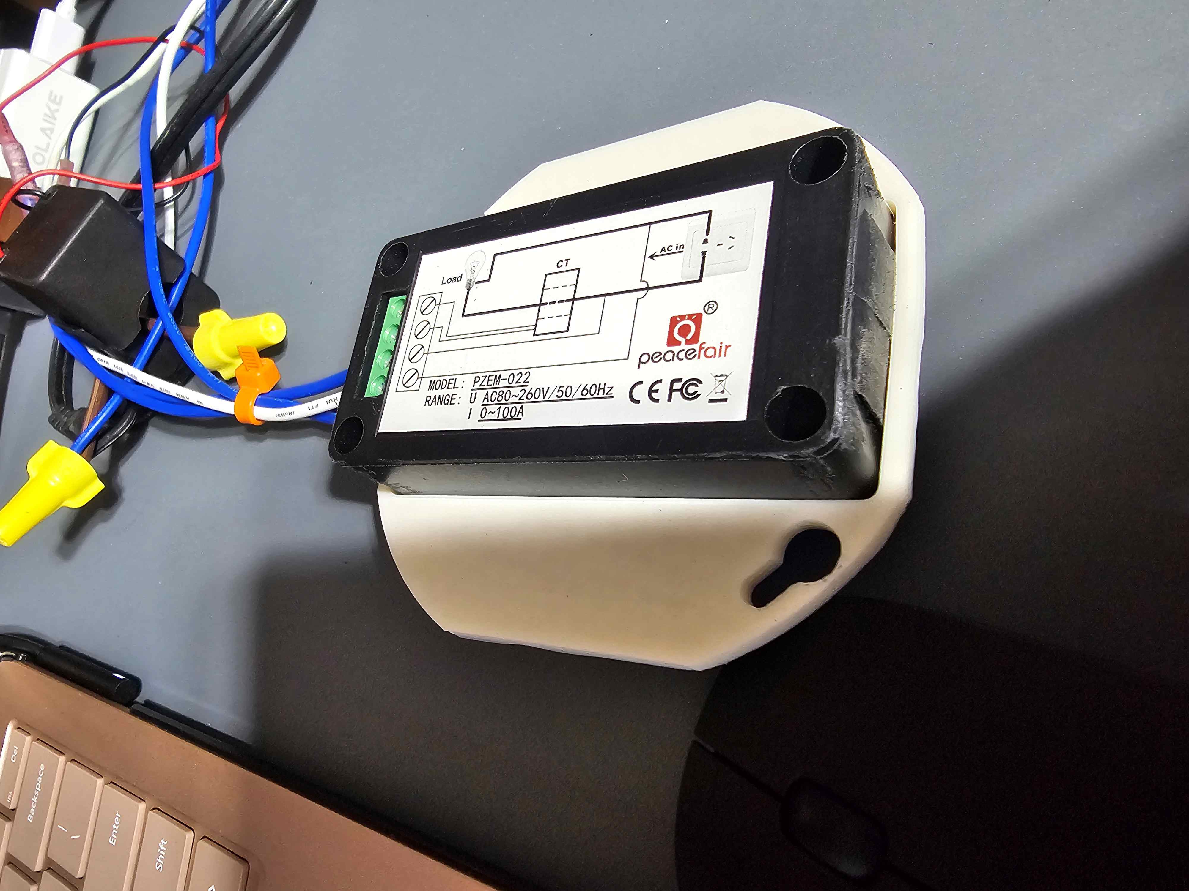 Miniatura 2 do modelo 3D Octagonal Outlet Box for Electrical Meter