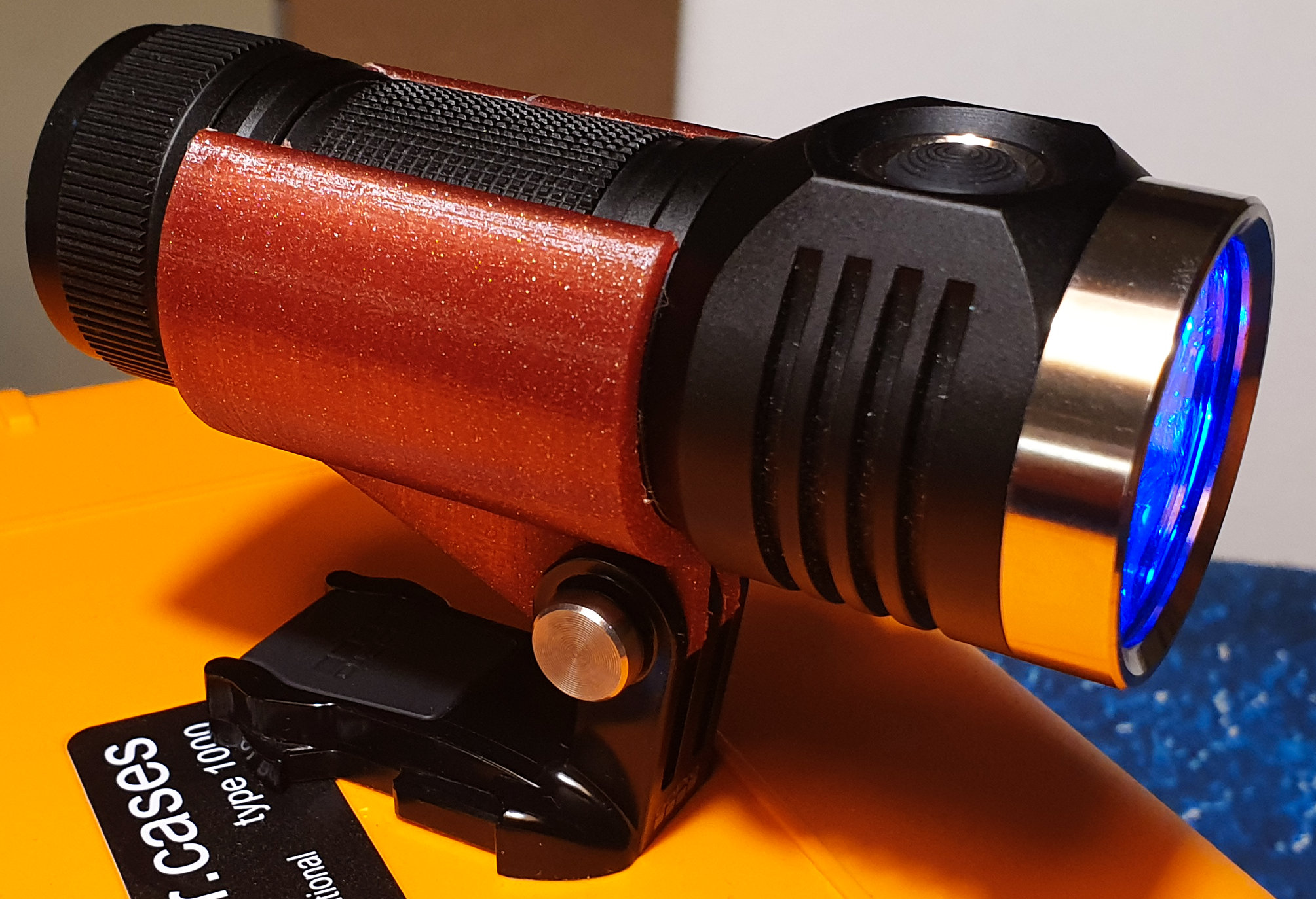Emisar D4SV2 Flashlight to Gopro