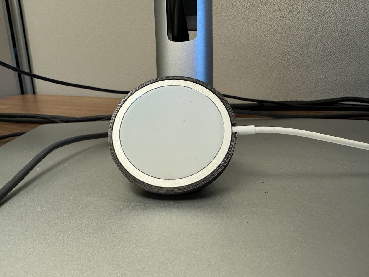Diagonal/Horizontal MagSafe iPhone Stand (Standby Mode)