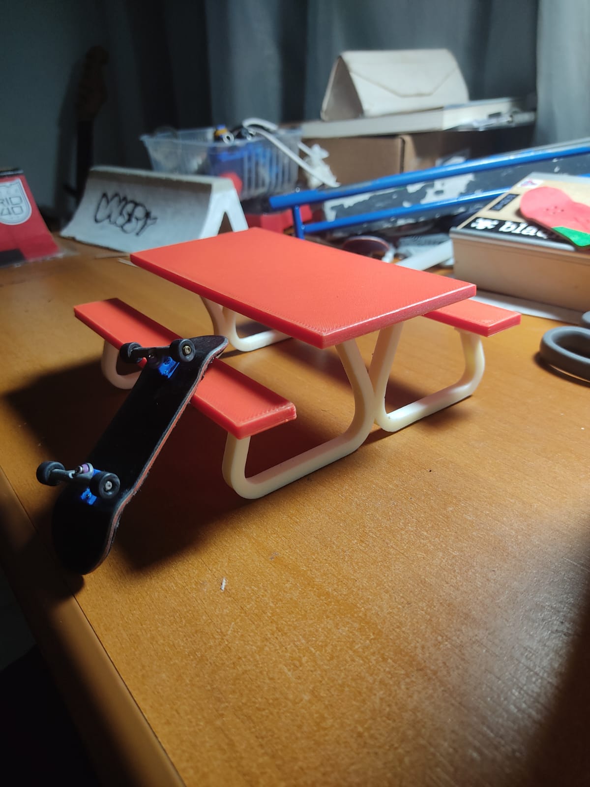 Fingerboard picnic table by Gabriel Lima Download free STL model