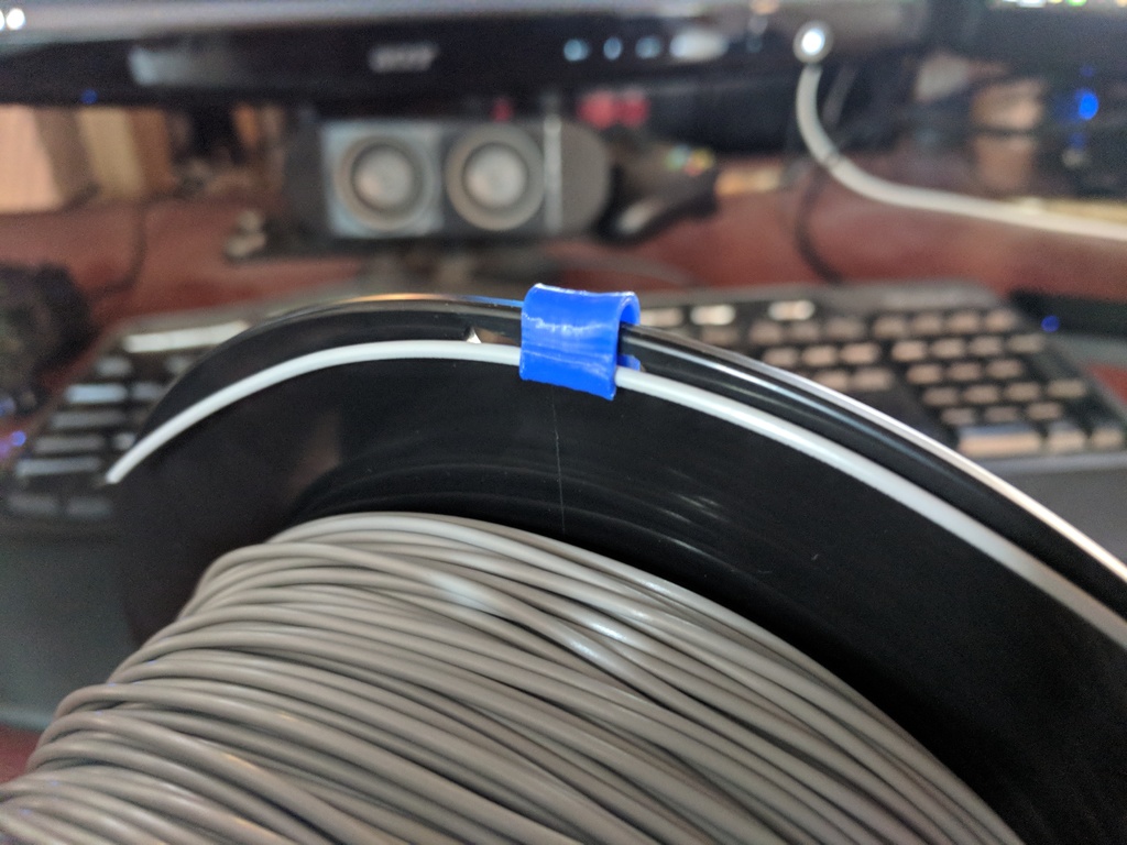 Hatchbox Filament Clip (1kg, 1.75mm) by rustythings | Download free STL ...