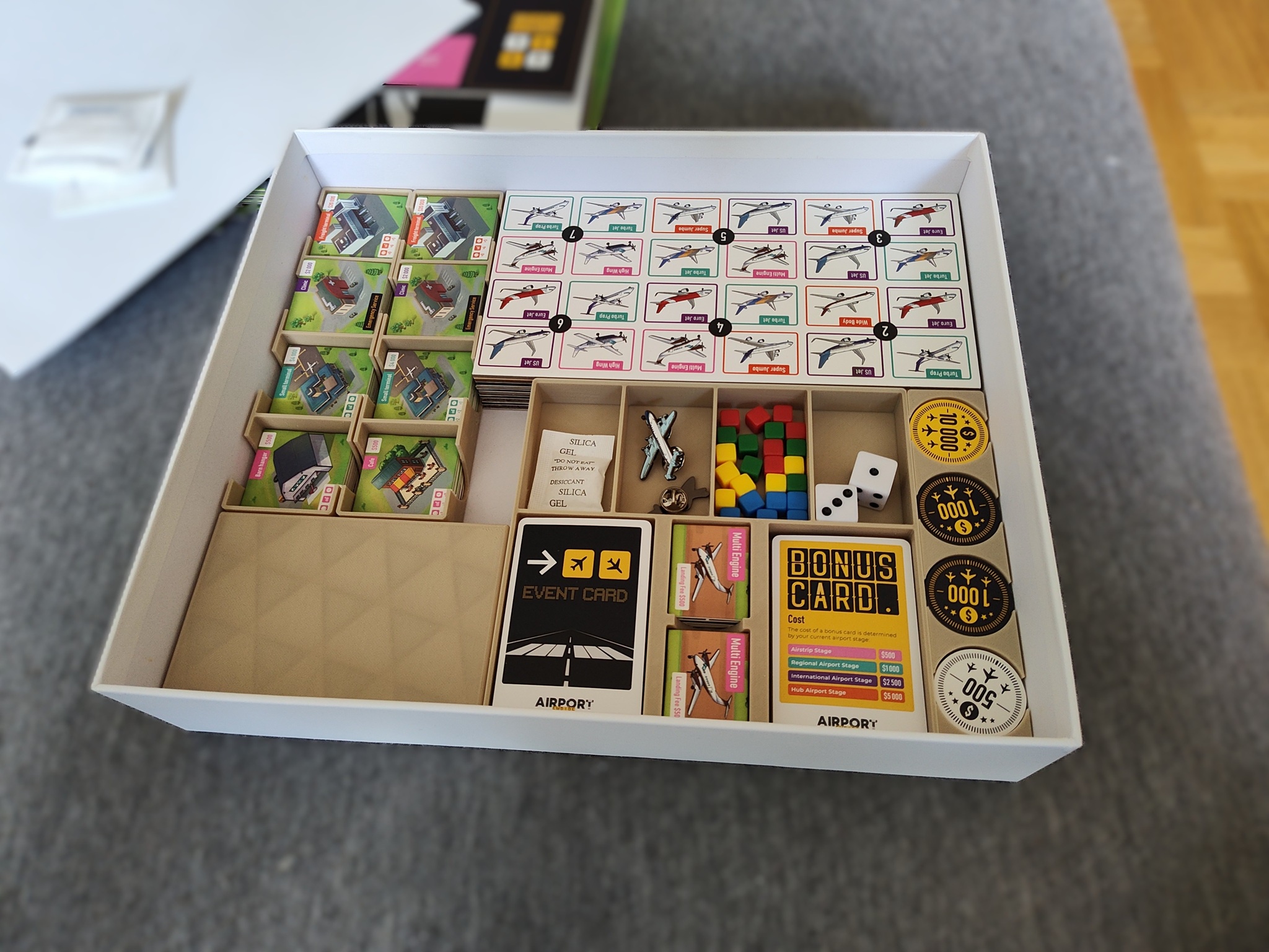 Airport Empire - board game insert with 3-4 player expansion