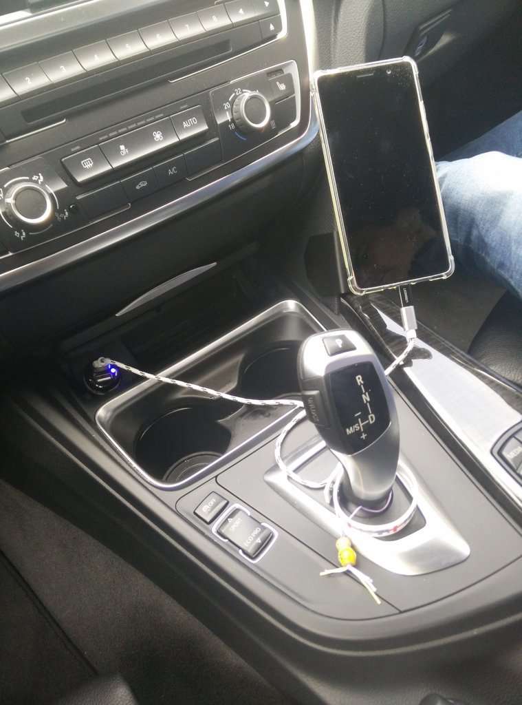 BMW 320 2013 F31 Magnetic Phone Mount