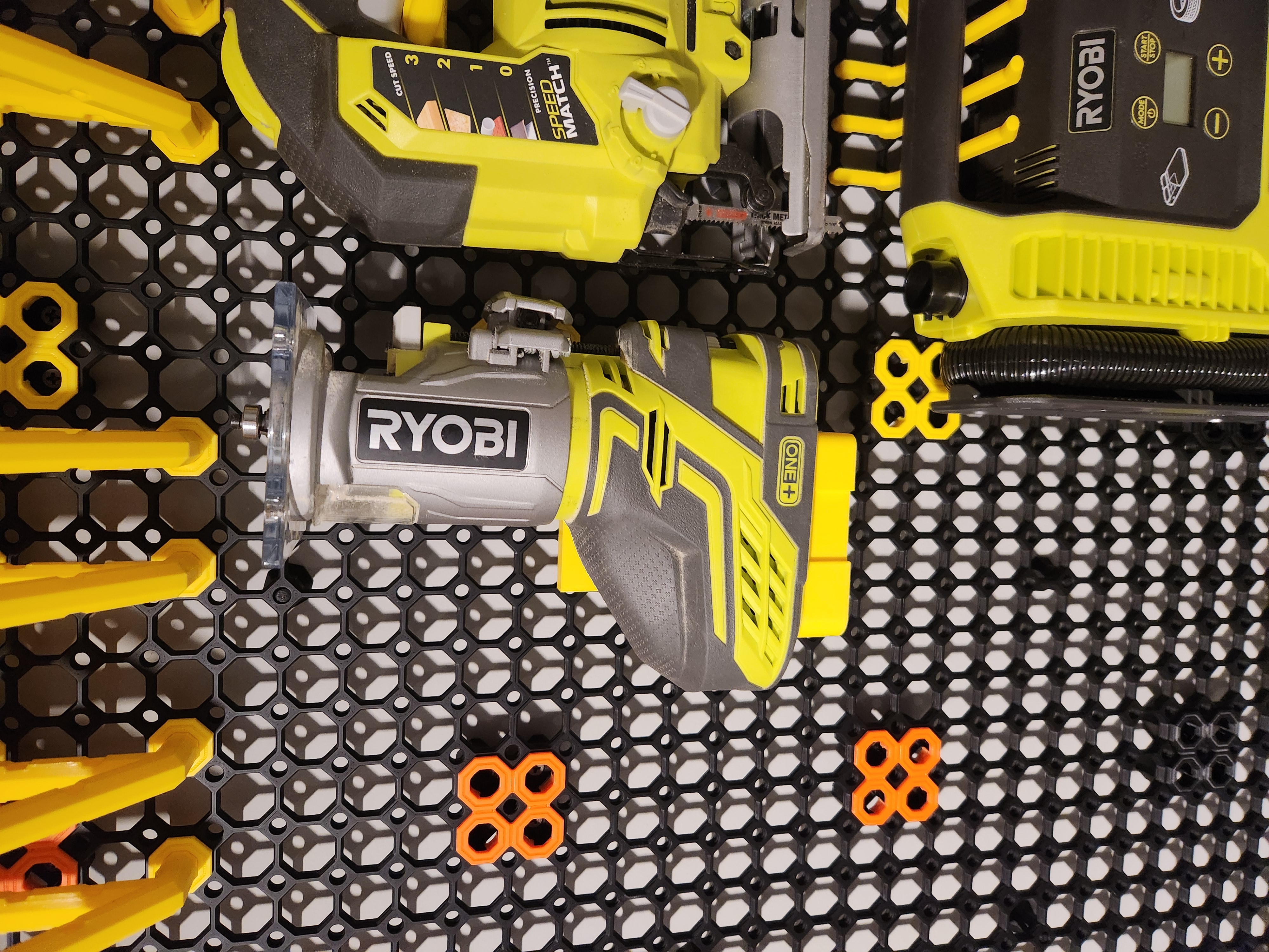 Ryobi router mount for Multiboard