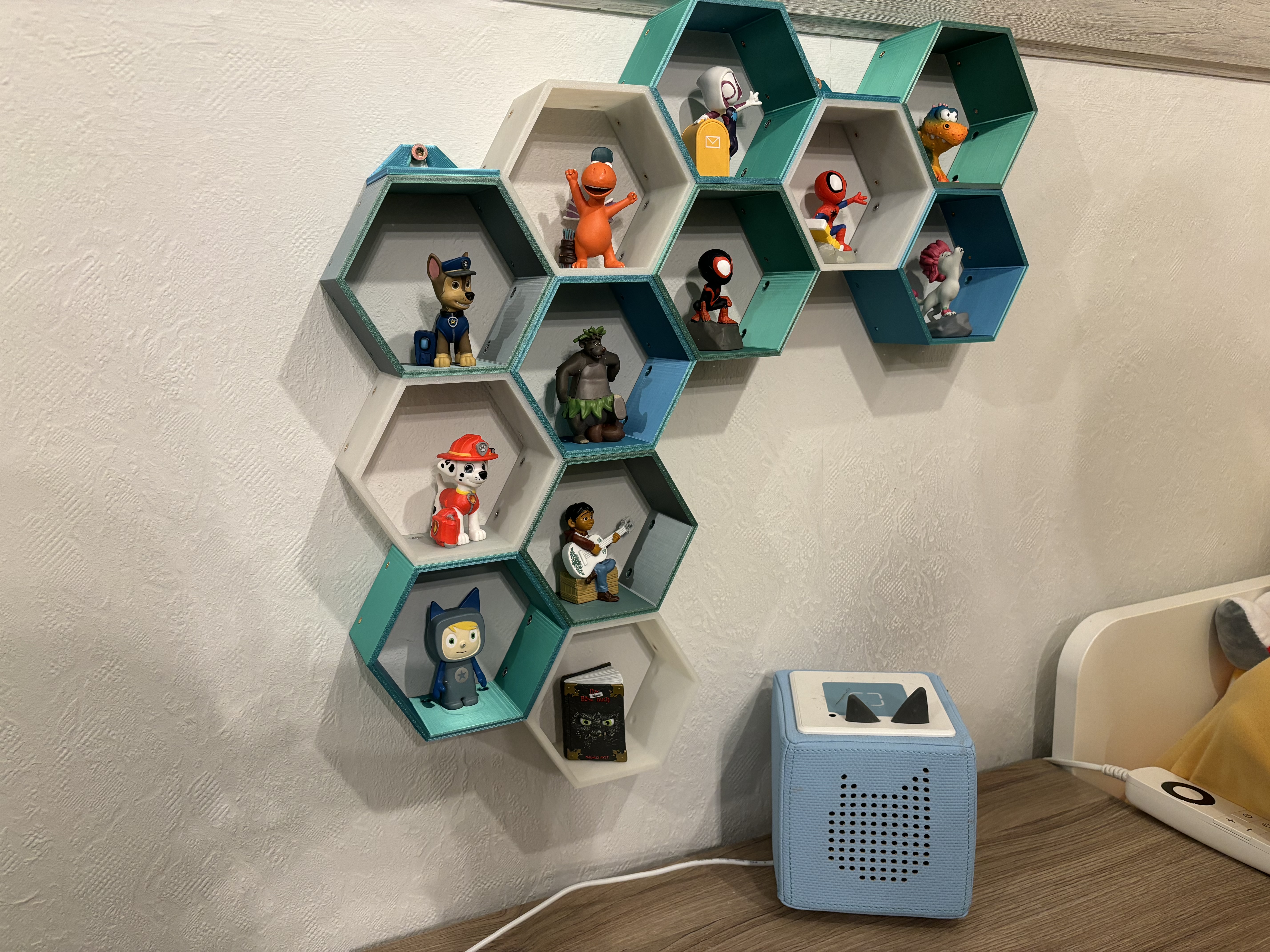 ToniShelf / ToniRegal
