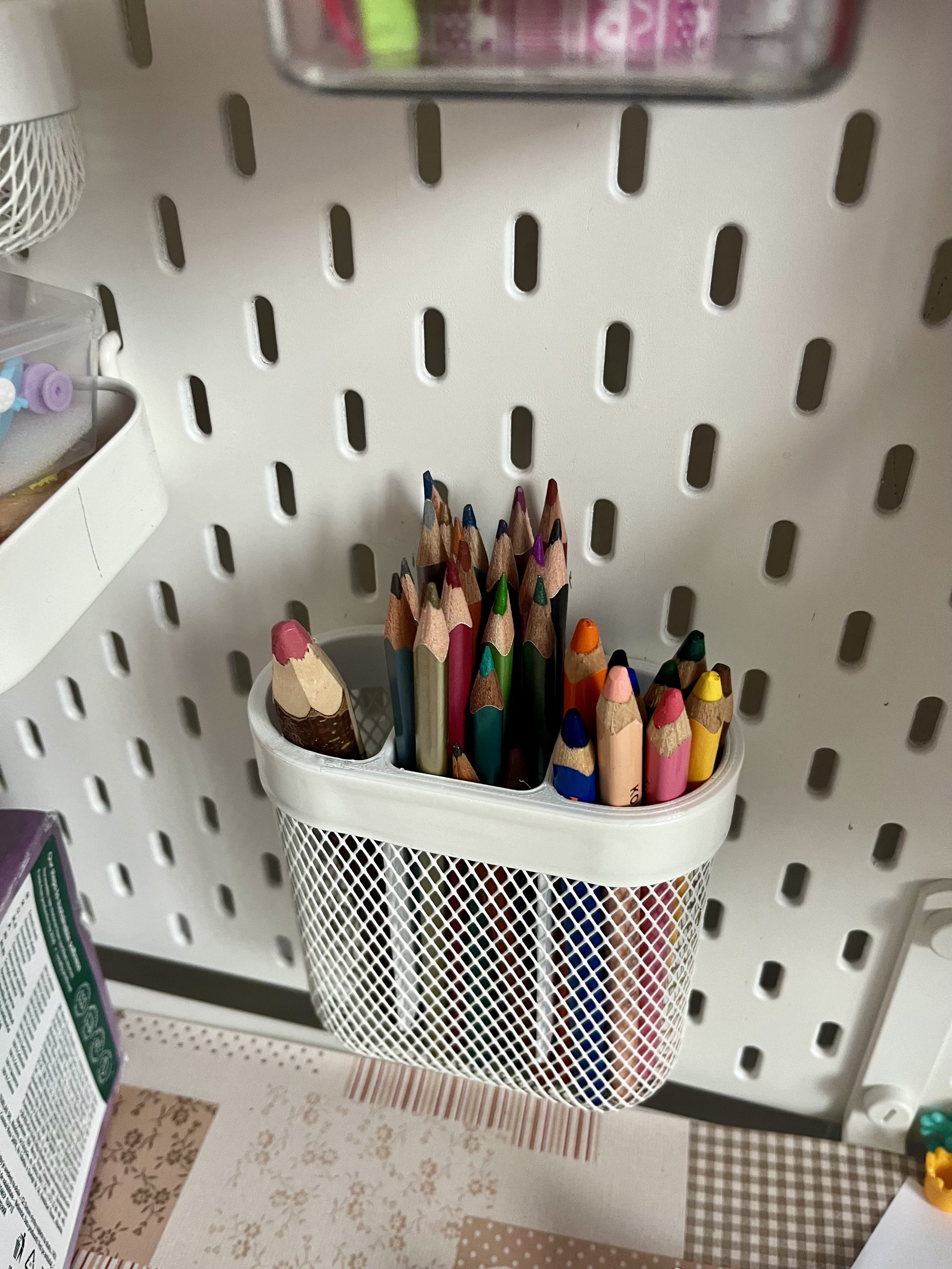 Skadis basket organizer